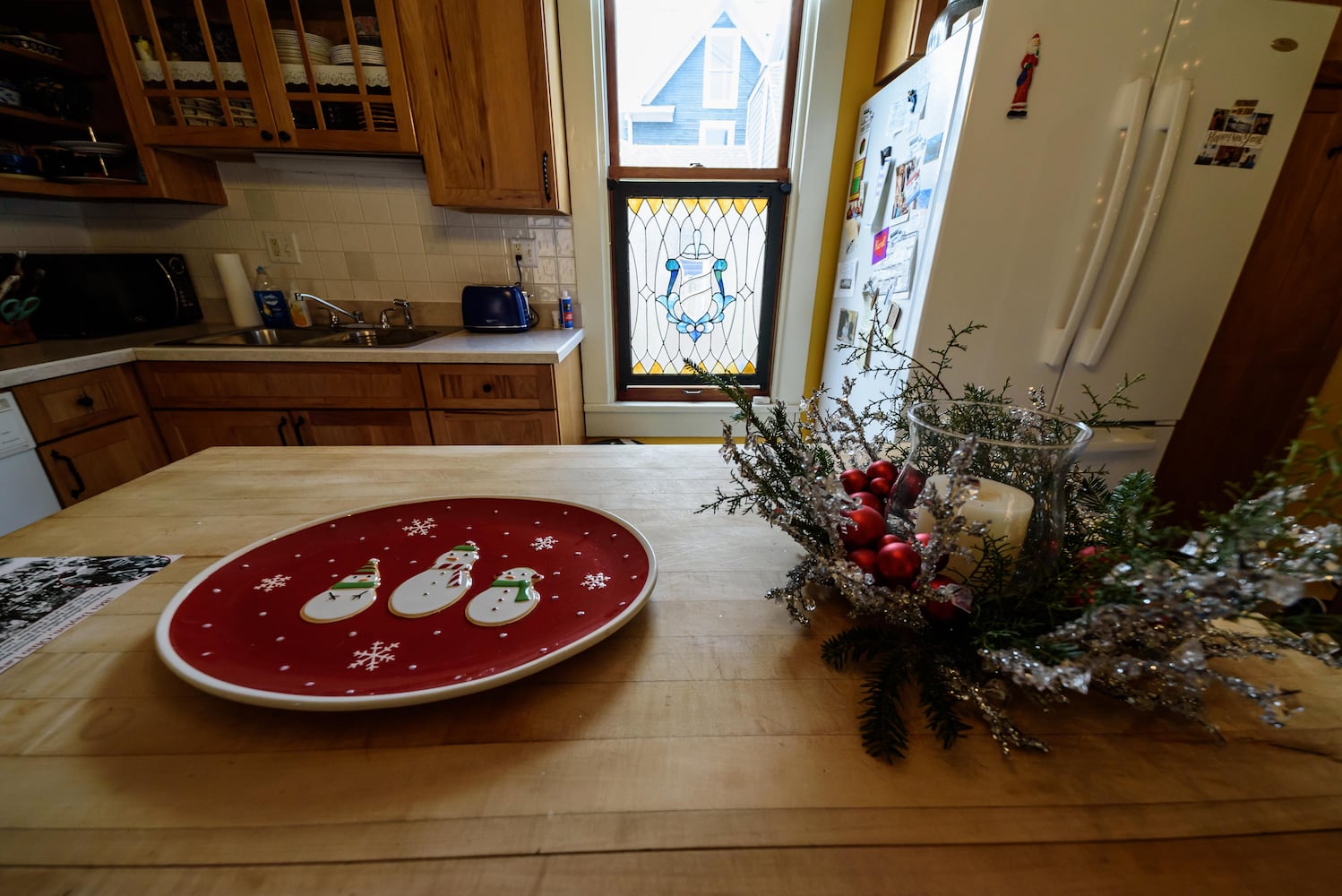 PHOTOS: A Dickens of a Christmas St. Anne’s Hill Holiday Home Tour