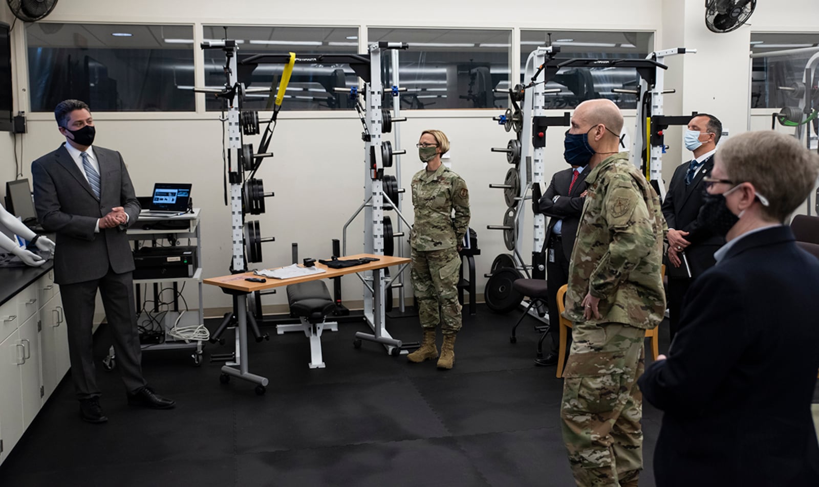 Dr. James Christensen, Airman Sensing and Assessment product line lead at the Airman Systems Directorate, speaks to Gen. David Allvin, Air Force vice chief of staff, during Allvin’s visit April 26. Allvin was briefed on wearable sensors and technology. U.S. AIR FORCE PHOTO/RICHARD ELDRIDGE