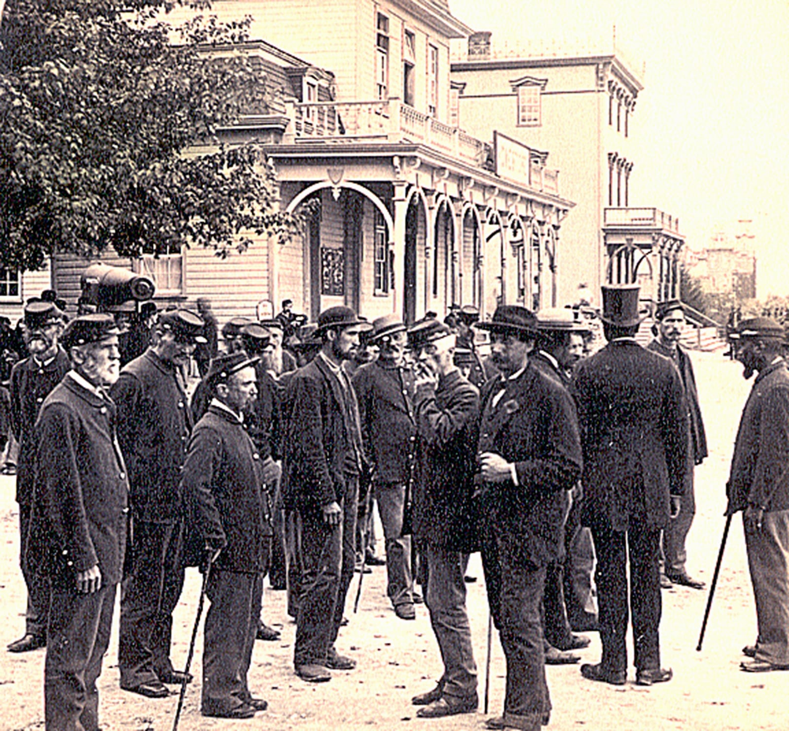 Civil war veterans congregate near the barracks at the National Home for Disabled Volunteer Soldiers in Dayton. First opened in 1867, the population peaked in 1884 with 7,146 resident veterans. PHOTO COURTESY OF THE DAYTON VA ARCHIVES