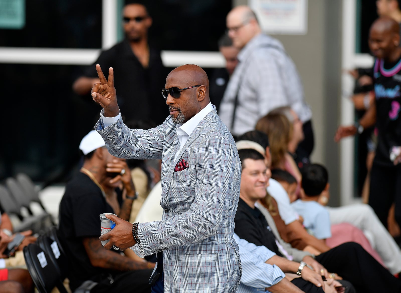 Former Miami Heat NBA basketball player Alonzo Mourning, cener, arrives at a statue unveiling ceremony for former teammate Dwyane Wade outside the Kaseya Center, Sunday, Oct. 27, 2024, in Miami, Fla. (AP Photo/Michael Laughlin)