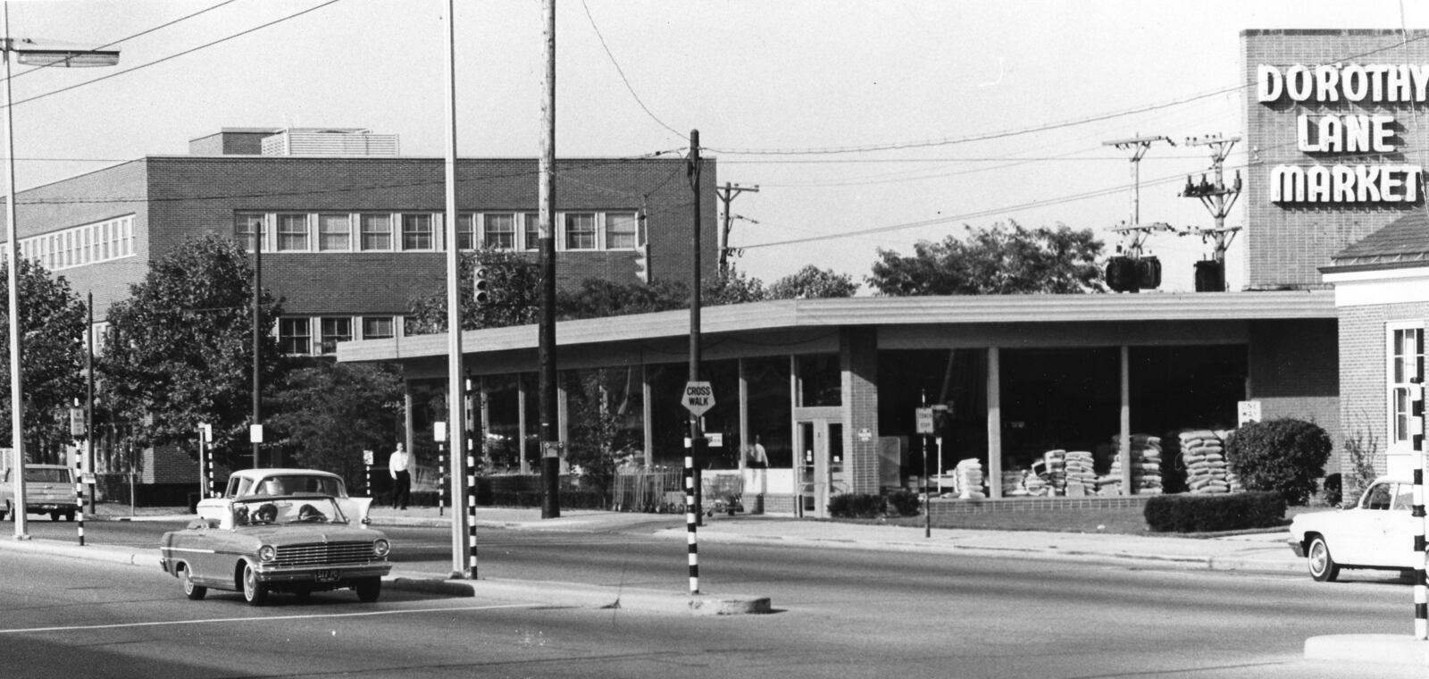 In 1953 Dorothy Lane Market moved to its present location at 2710 Far Hills Ave., in Oakwood. DAYTON DAILY NEWS ARCHIVES