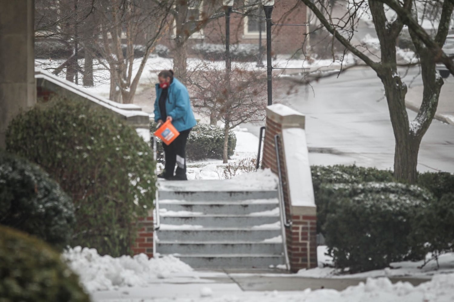 First snowfall blankets the region Monday morning