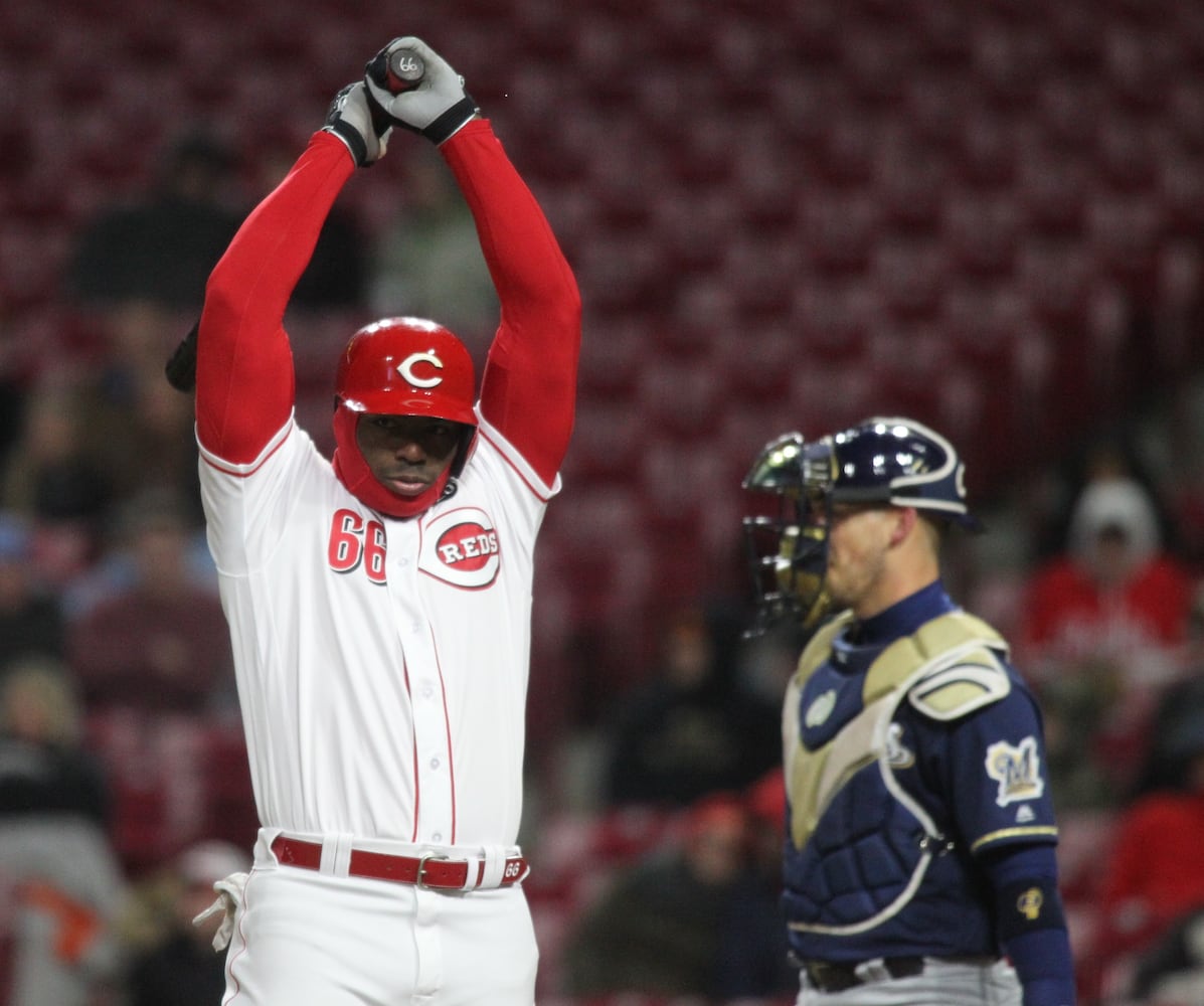 Photos: Cincinnati Reds vs. Milwaukee Brewers (April 1)