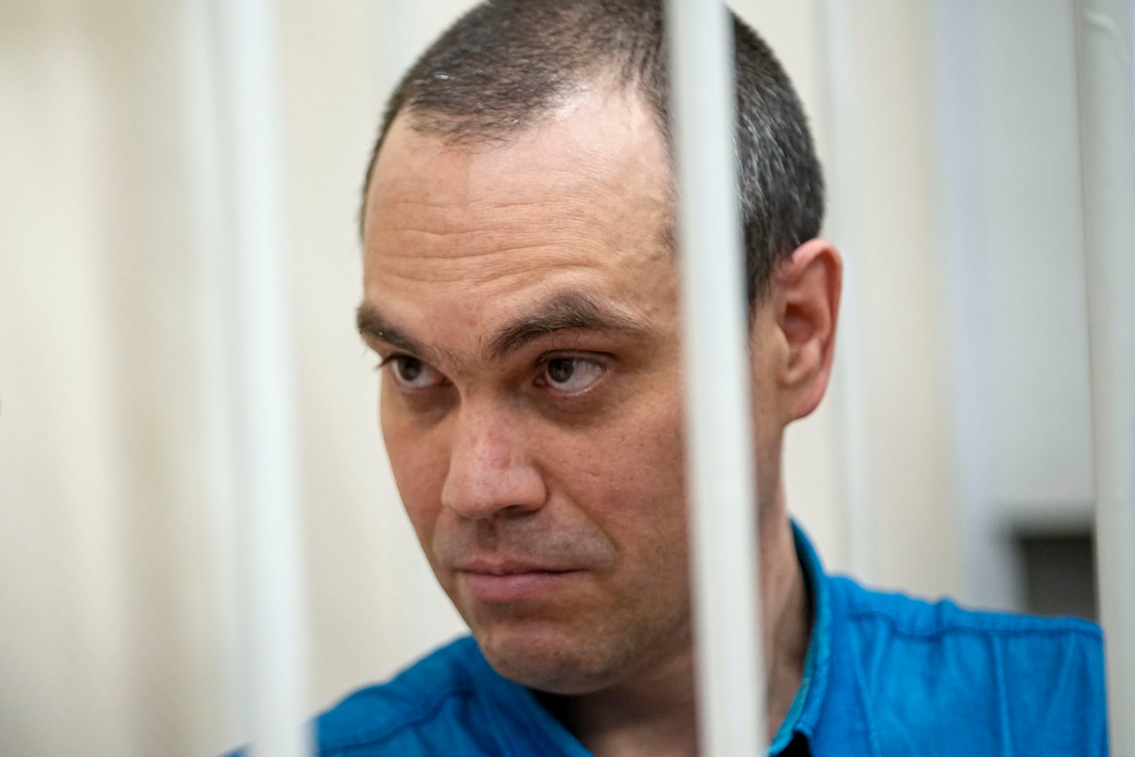 Vadim Kobzev, one of three lawyers, who once represented late opposition leader Alexei Navalny, stands in a courtroom in Petushki, Vladimir region, about 120 kilometers (75 miles) east of Moscow, Russia, Friday, Jan. 17, 2025. (AP Photo/Pavel Bednyakov)