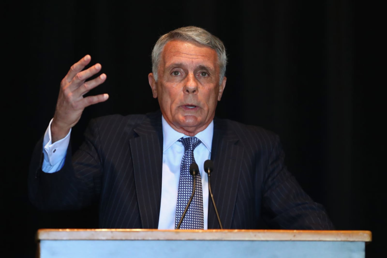 SCOTTSDALE, AZ - APRIL 02: Gary Williams speaks after being presented with the 2017 Naismith Outstanding Contributor to Men’s Basketball Award during the 2017 Naismith Awards Brunch at the Grayhawk Golf Club on April 2, 2017 in Scottsdale, Arizona. (Photo by Tim Bradbury/Getty Images)