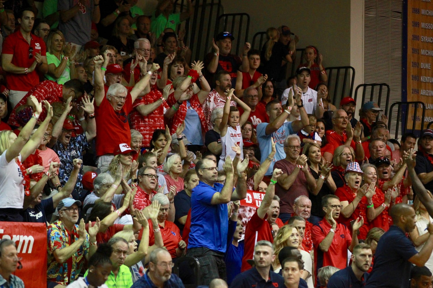 Photos: Dayton fans at Maui Invitational