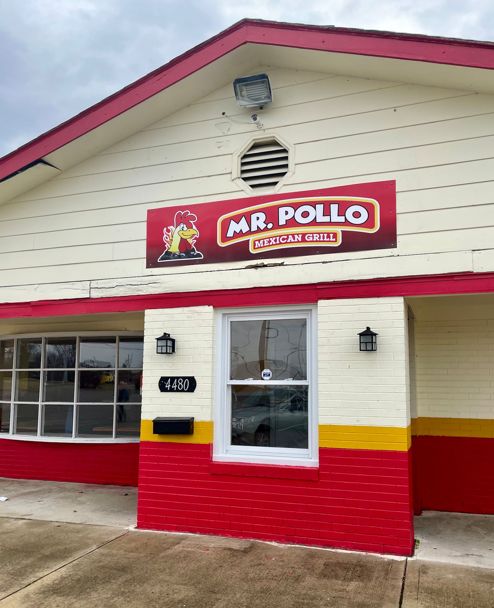 Mr. Pollo Mexican Grill has opened its doors in the Powell Plaza Shopping Center at Old Troy Pike and Powell Road in Huber Heights. ROBIN MCMACKEN/STAFF