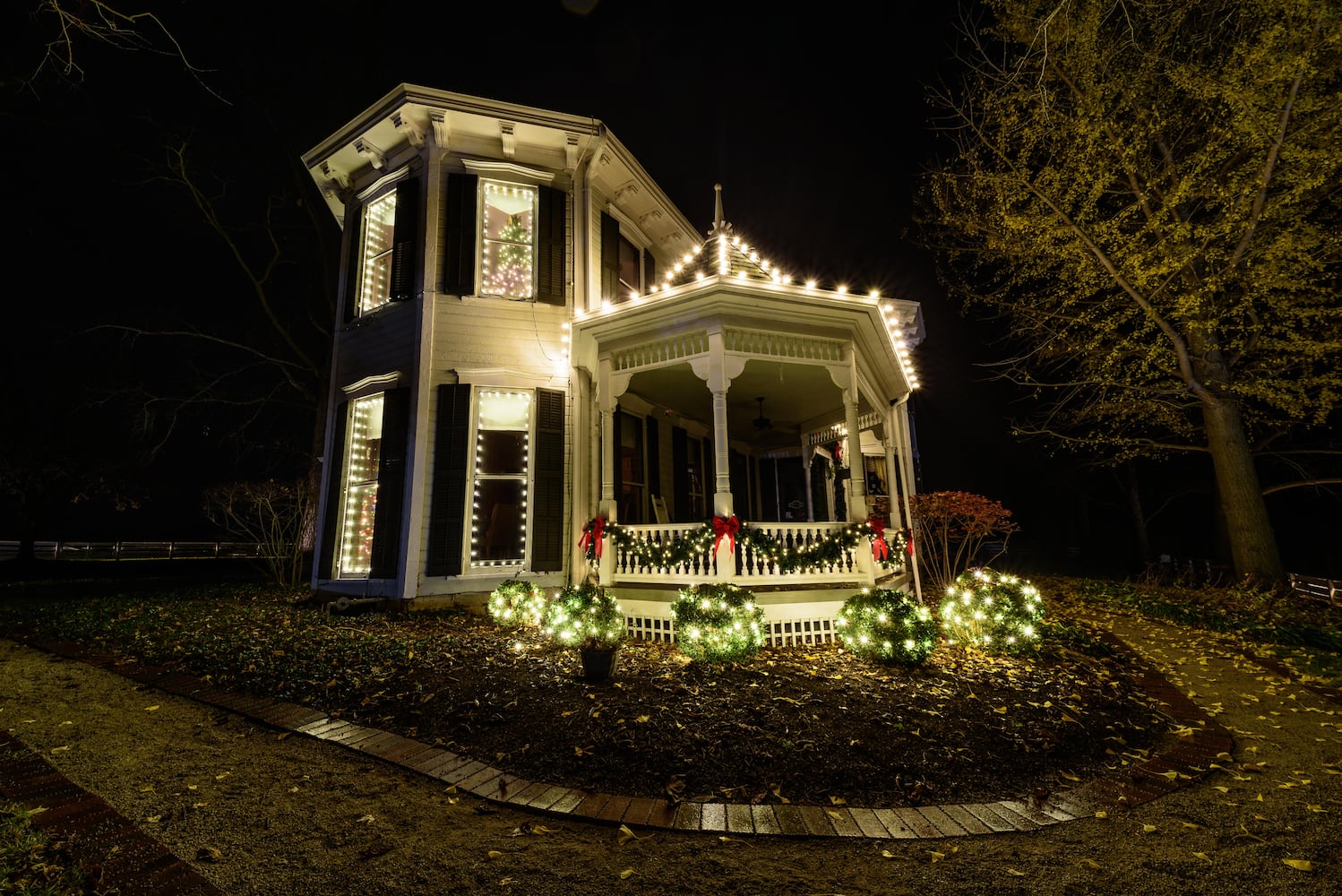 PHOTOS: 2024 Holiday Lights at Lost Creek Reserve in Troy