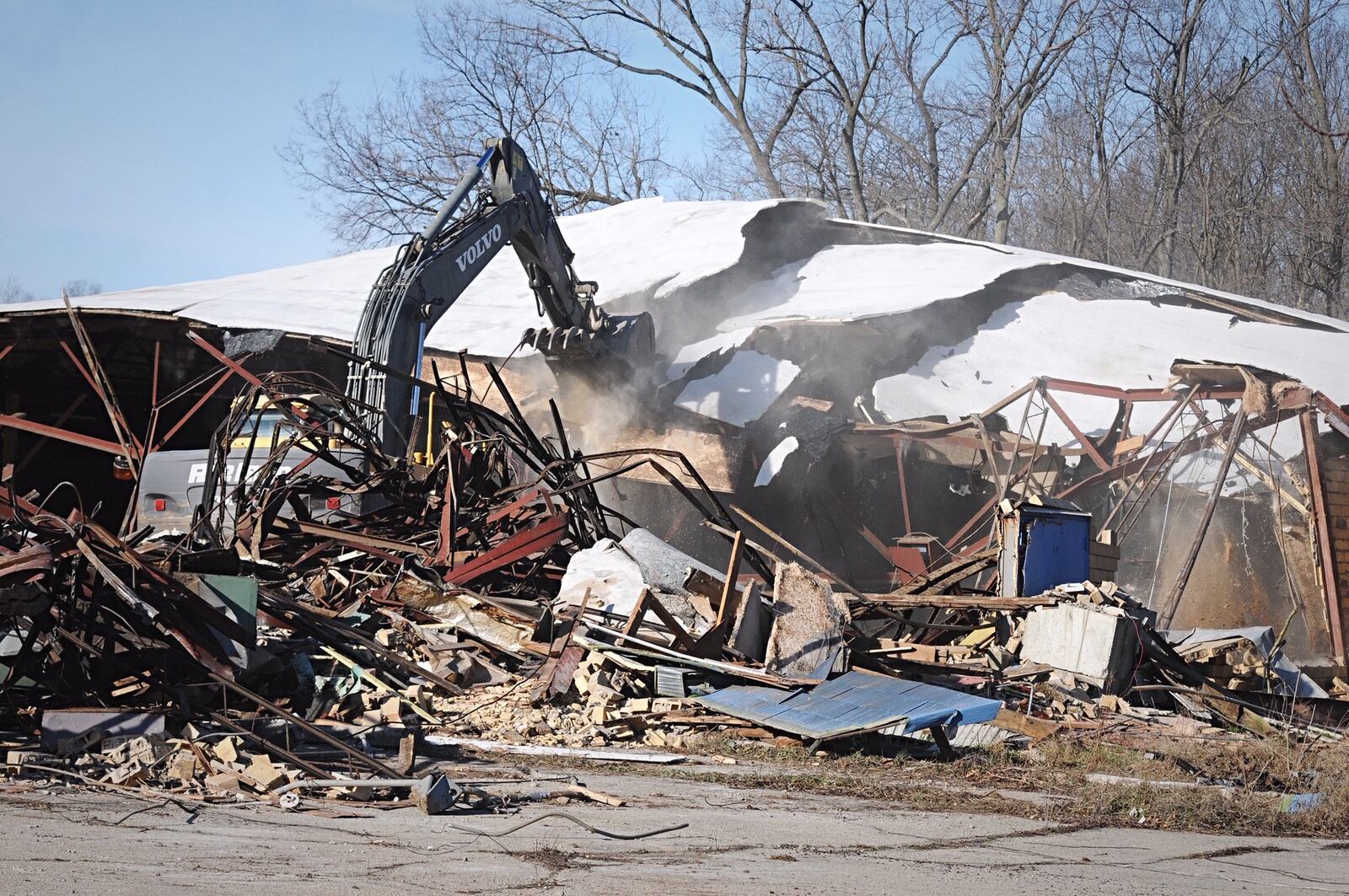 Crews started demolishing the Skyborn Skateland on Monday, Jan. 6, 2019. STAFF/MARSHALL GORBY