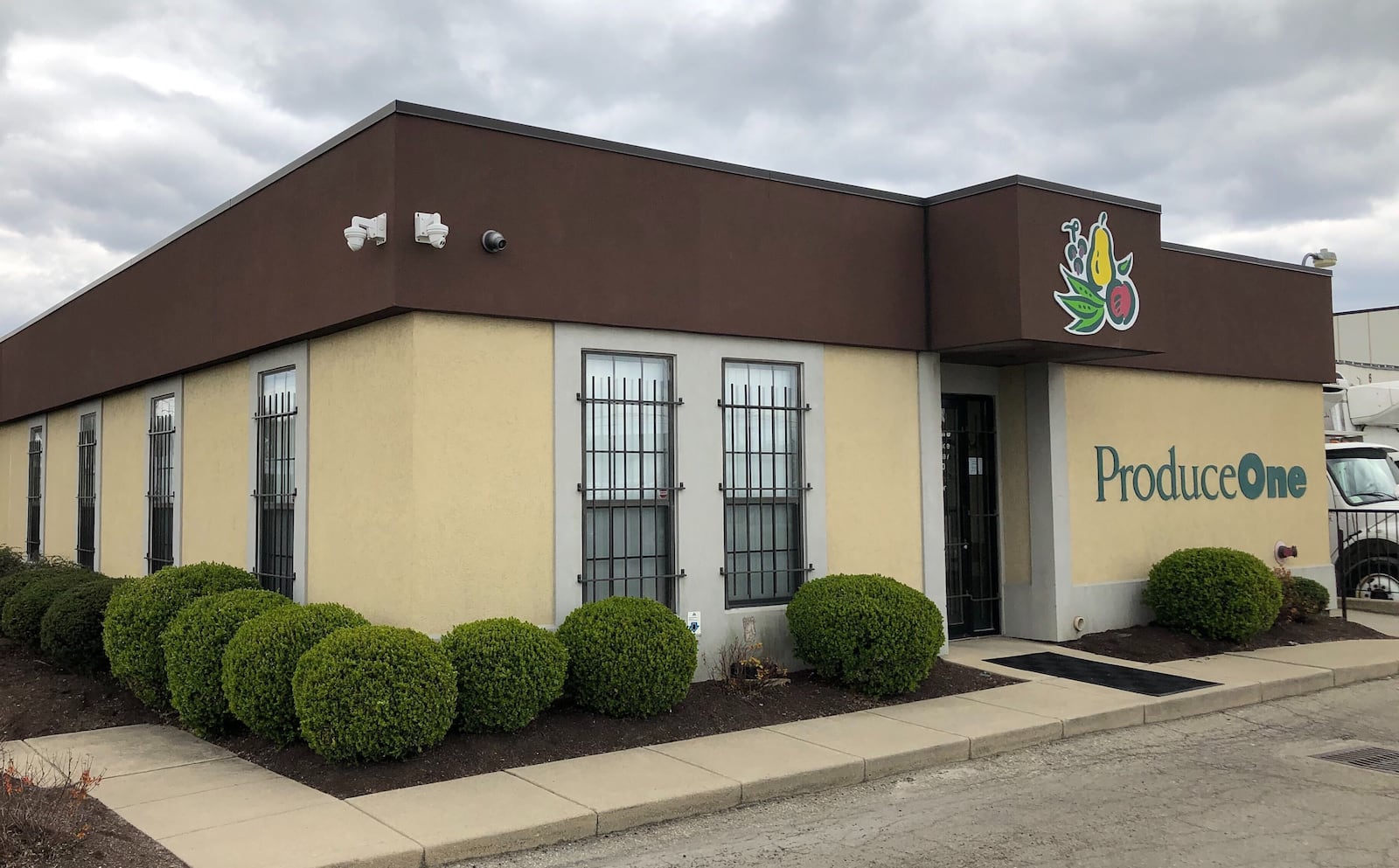 Premier ProduceOne, a Dayton wholesaler of fruit and vegetables to local restaurants and other food-service operations, has launched a pop-up retail effort to sell boxes of fresh vegetables and fruits directly to the public via contact-free curbside service from its warehouse off Springfield Street northeast of downtown Dayton.