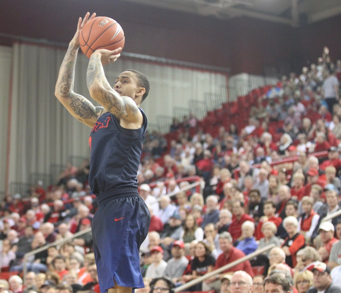 23 photos for 23 wins: Dayton Flyers vs. Davidson