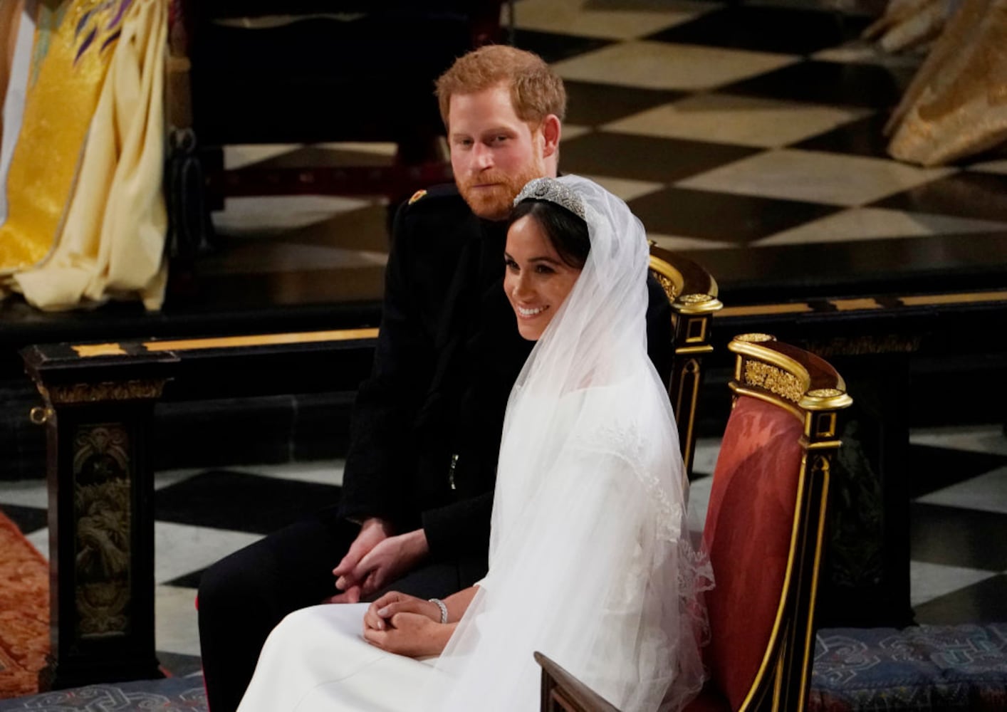 Photos: Meghan Markle’s wedding dress stuns at royal wedding