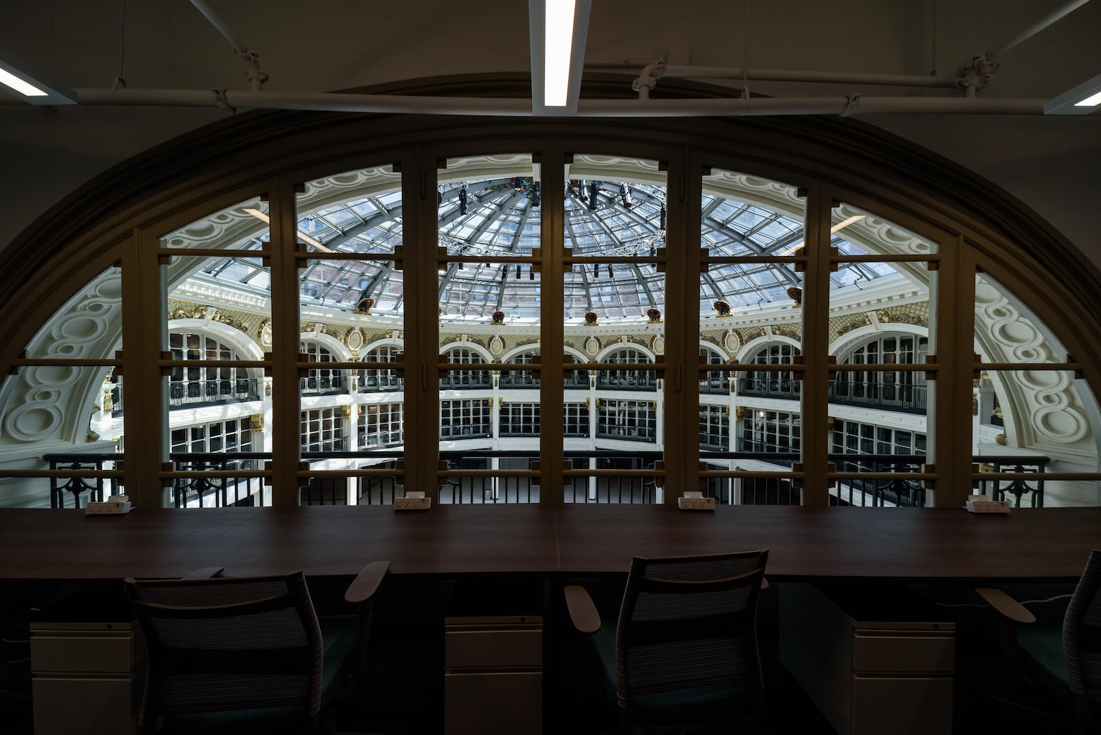 Here’s a look at the completed third floor expansion of The Hub Powered by PNC Bank in the Dayton Arcade’s Rotunda Building in downtown Dayton. This expansion builds on The Hub’s current presence on all three floors of the Arcade’s McCrory Building and second floor of the Rotunda, Fourth St. and Ludlow Buildings. The Hub, a joint venture of the University of Dayton and The Entrepreneurs’ Center, houses the UD Crotty Center for Entrepreneurial Leadership, The Small Business Development Center from the Entrepreneurs’ Center, co-working and private office spaces, meeting rooms, conference areas, pop-up retail opportunities and learning labs and classrooms including UD studios for creatives. TOM GILLIAM / CONTRIBUTING PHOTOGRAPHER