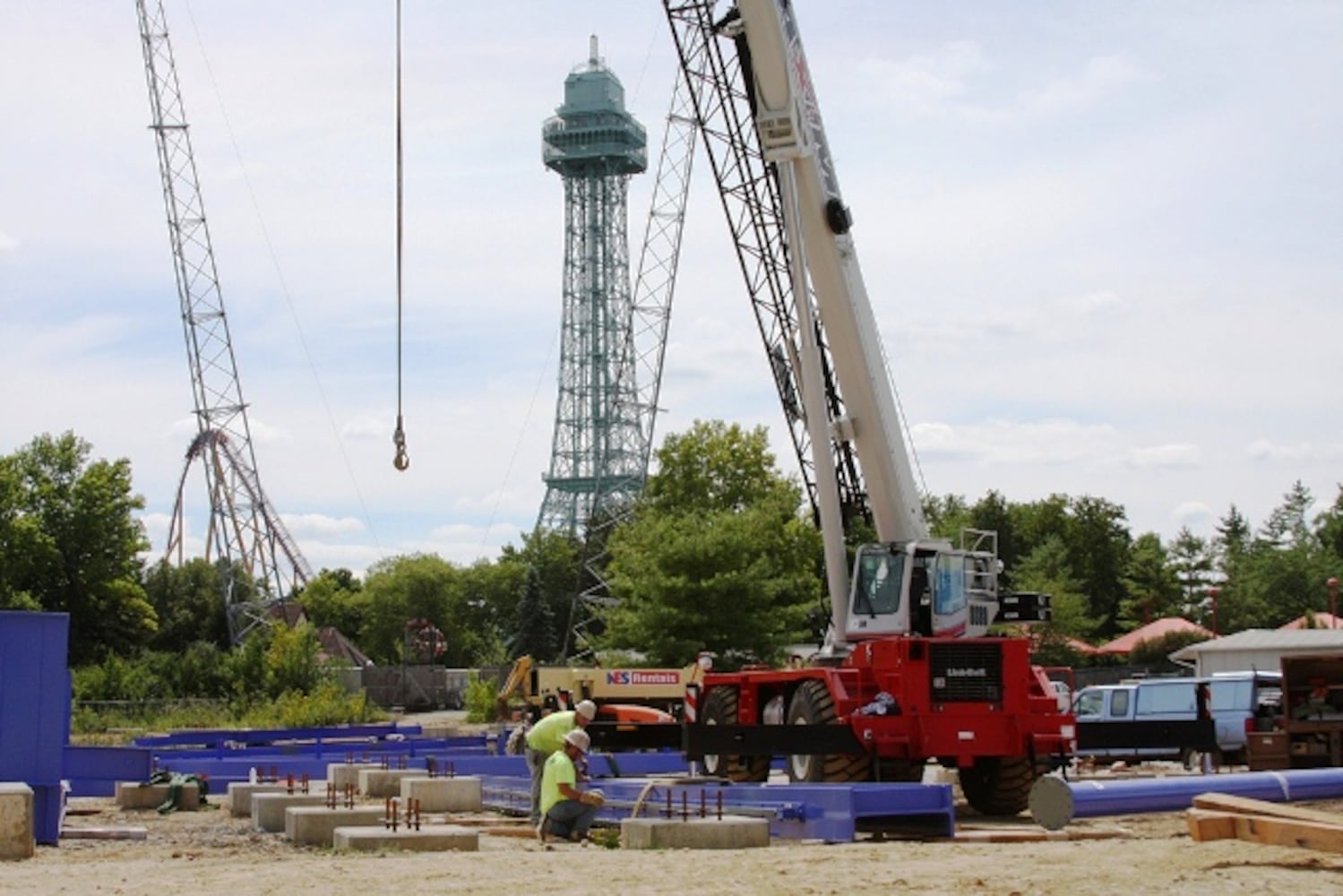 First pieces of new coaster arrive at Kings Island