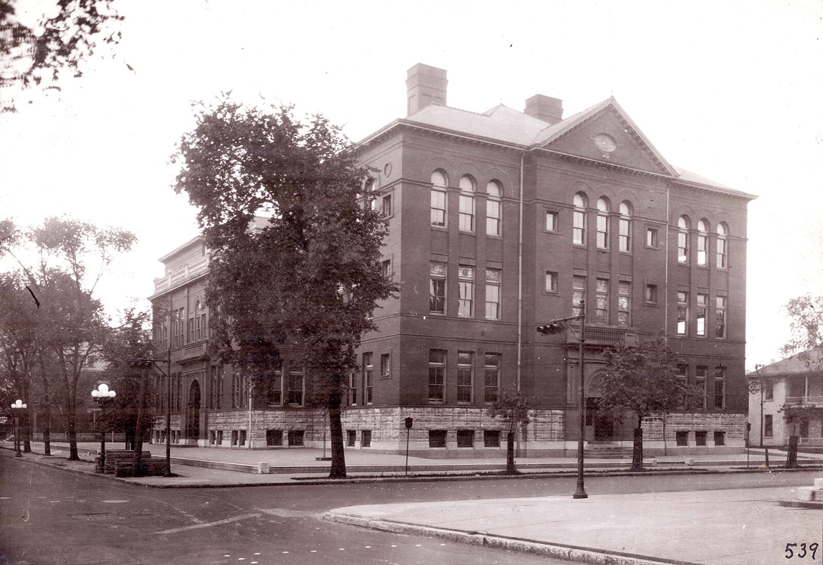 Paul Laurence Dunbar and Orville Wright attended Central High School, Dayton’s first high school. DAYTON METRO LIBRARY / LUTZENBERGER PICTURE COLLECTION