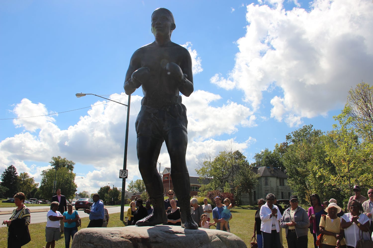 Davey Moore statue unveiled