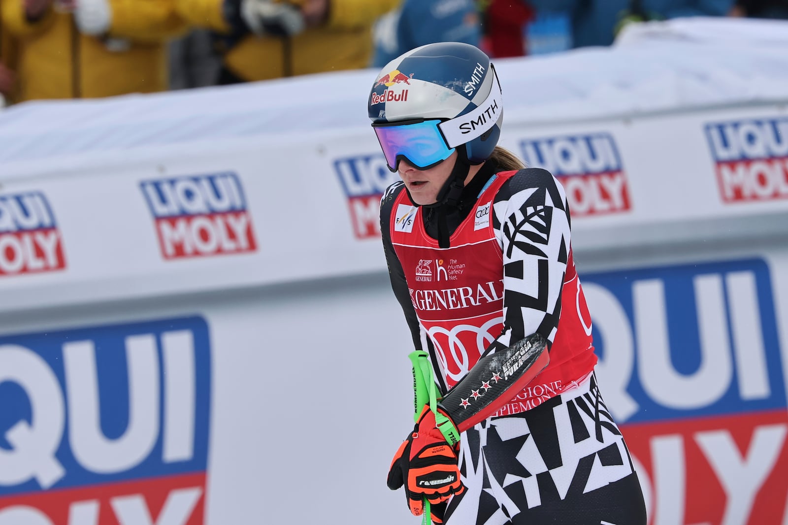 New Zealand's Alice Robinson reacts after completing an alpine ski, women's World Cup giant slalom, in Sestriere, Italy, Saturday, Feb. 22, 2025. (AP Photo/Marco Trovati)