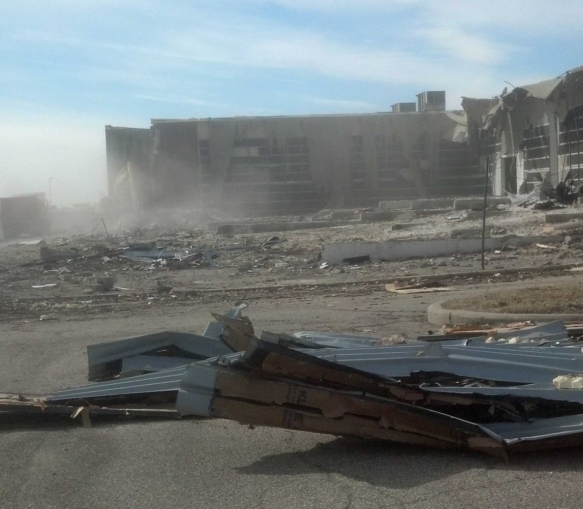 Cross Pointe Showcase Cinemas being demolished