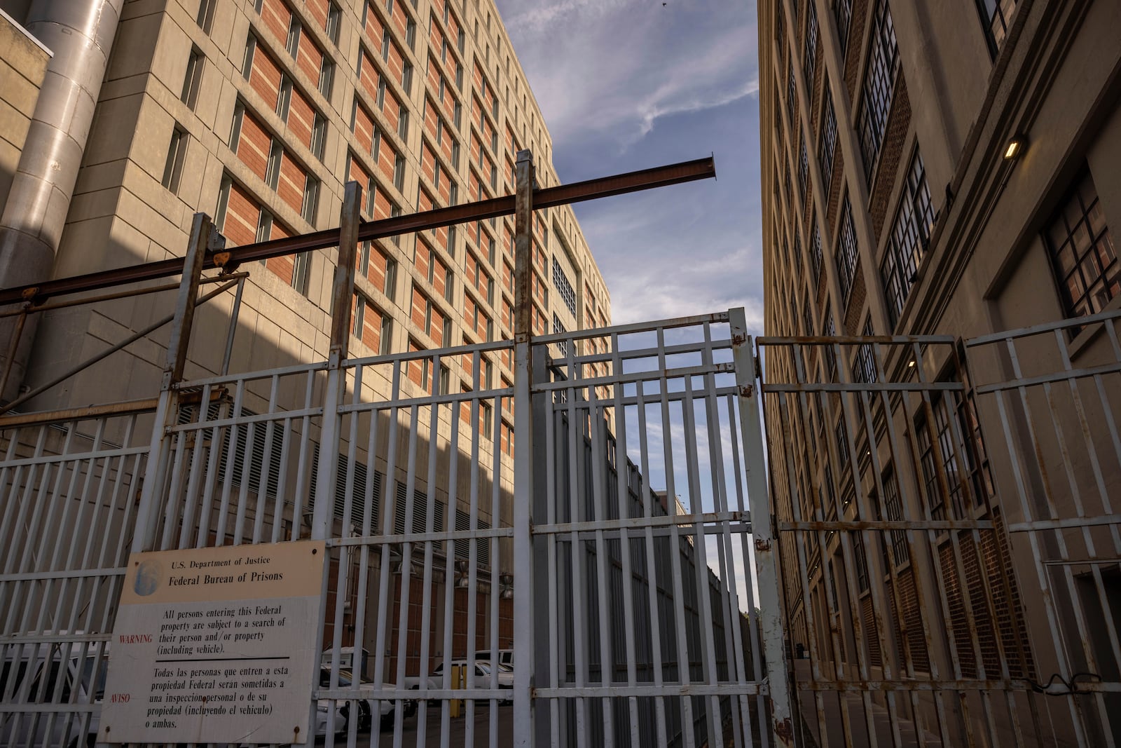 FILE - The Metropolitan Detention Center is seen in the Sunset Park neighborhood of the Brooklyn borough of New York, Sept. 19, 2024. (AP Photo/Yuki Iwamura, File)