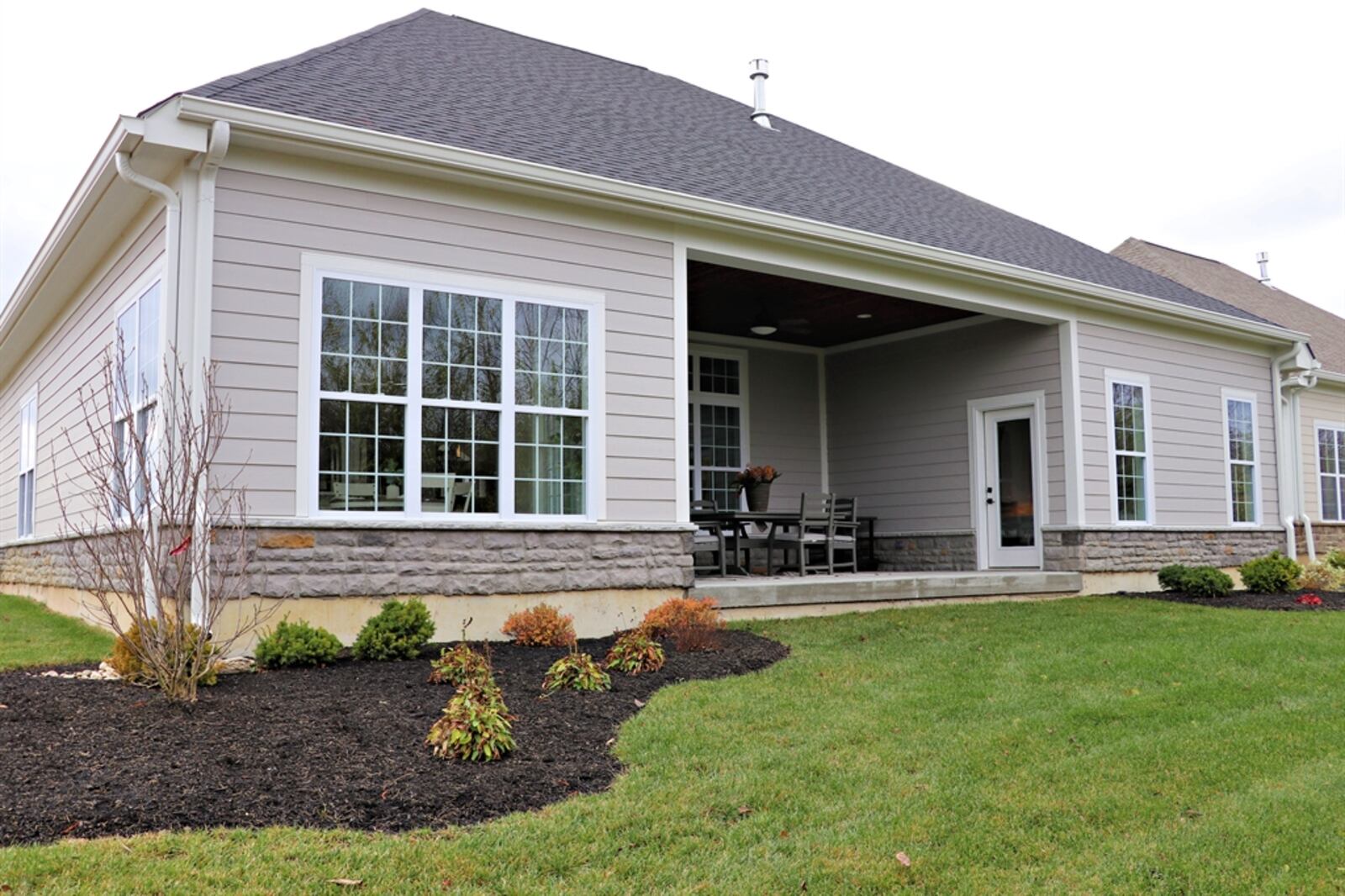 The property backs up to the partial view of the Vintage Golf Course of Yankee Trace with a tree-lined backyard.