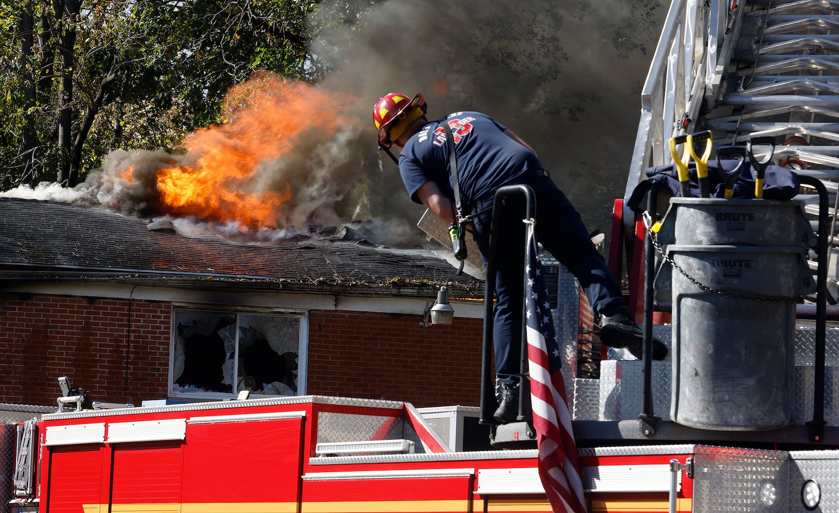 VACANT APARTMENT FIRE