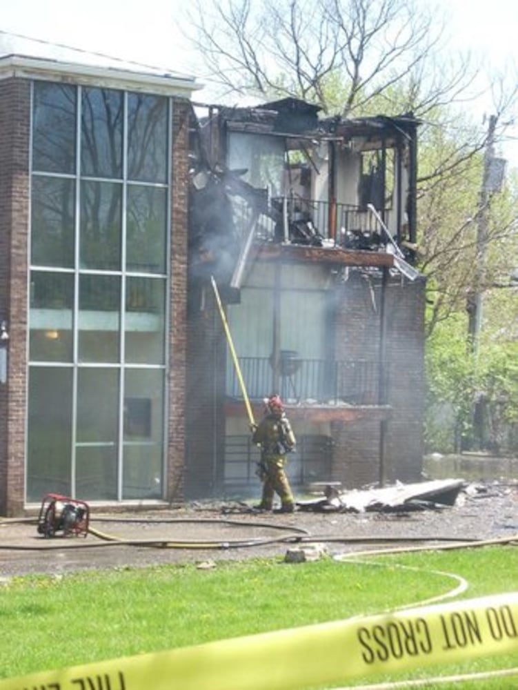 Apartment building fire in Highview Hills