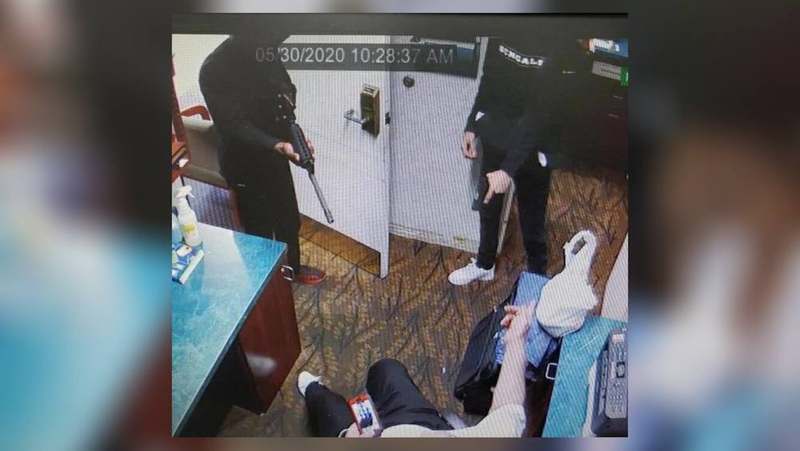 Suspects in the robbery of the Days Inn on Commerce Drive this morning in Middletown MIDDLEOWN DIVISION OF POLICE