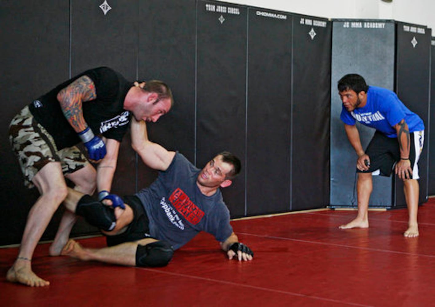 UFC star Rich Franklin trains for fight