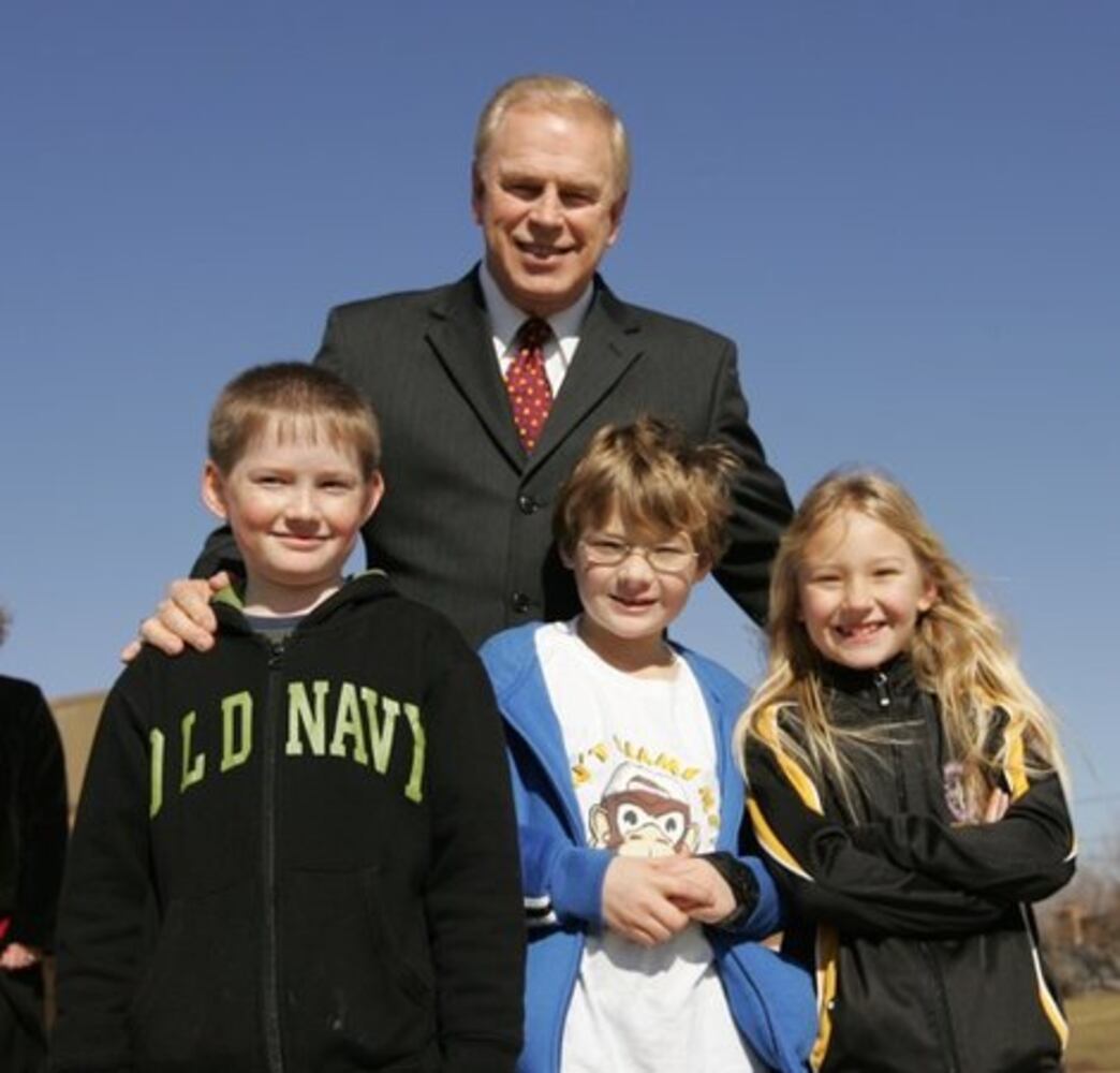 Strickland visits Xenia school