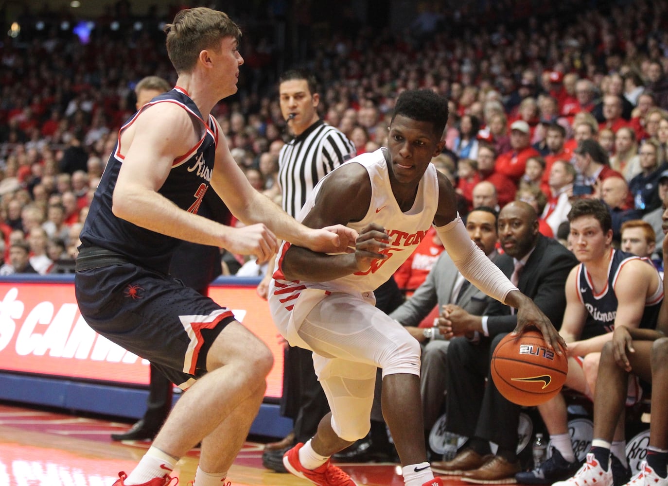 Twenty photos: Dayton Flyers rout Richmond Spiders