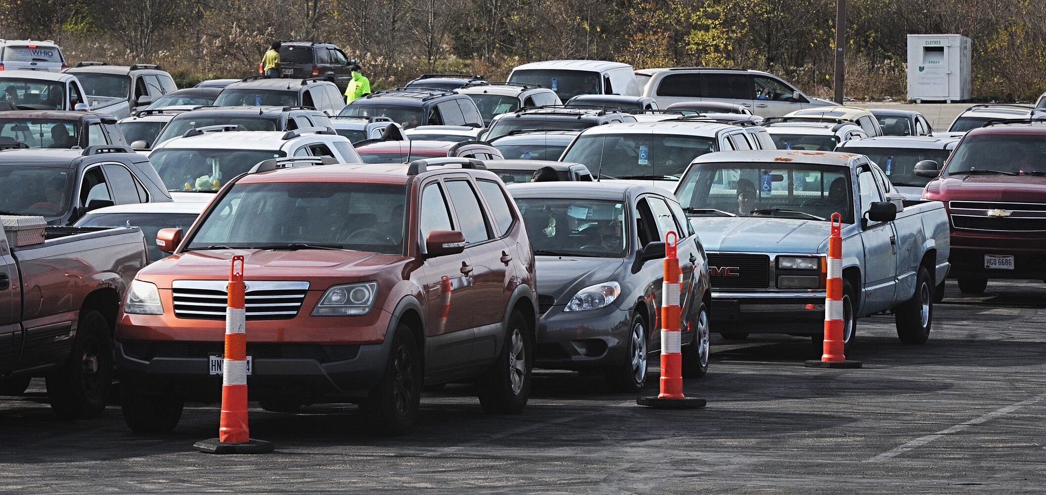 Free turkey giveaway attracts lot full of cars