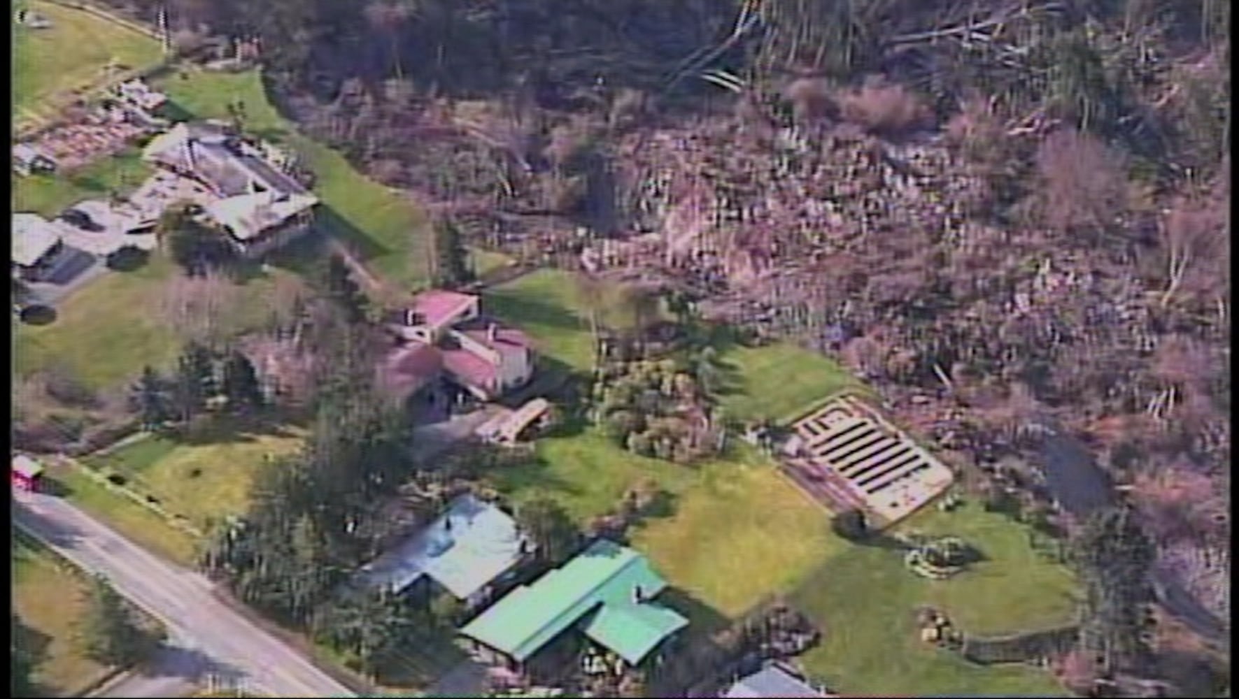 Whidbey Island homes threatened by landslide