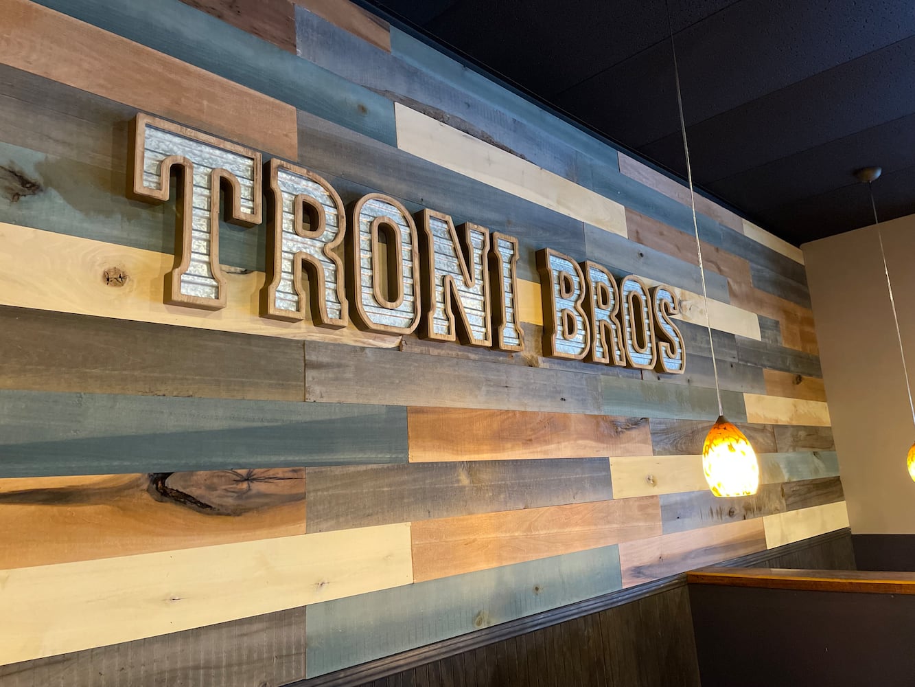 Troni Brothers Italian Restaurant