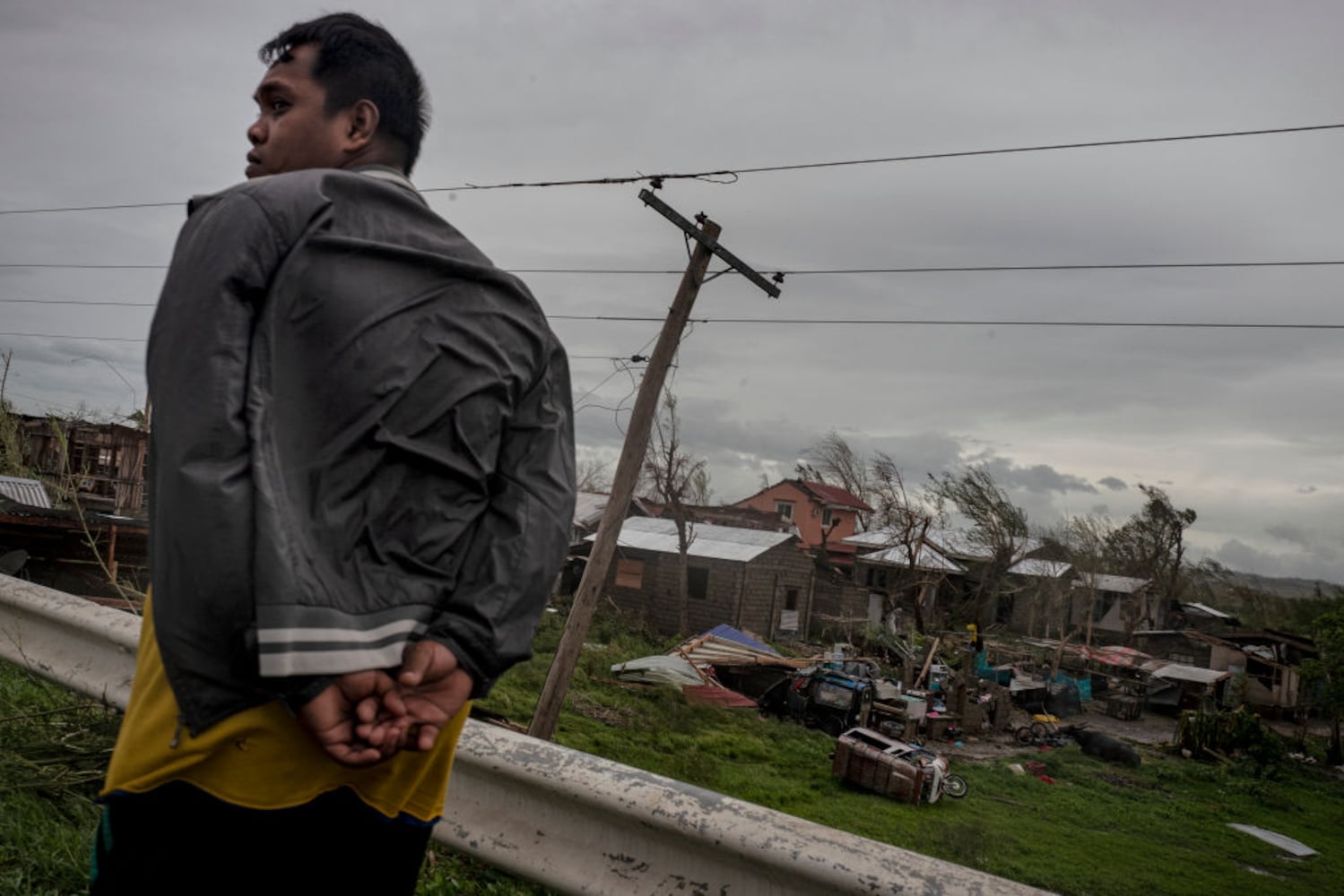 typhoon mangkhut batters philippines