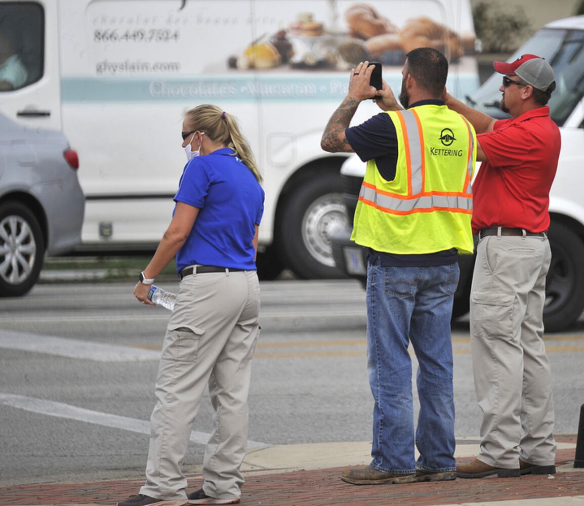 PHOTOS: DP&L move oversized load through Centerville and Kettering