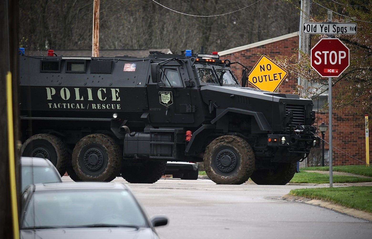 PHOTOS: SWAT standoff in Fairborn