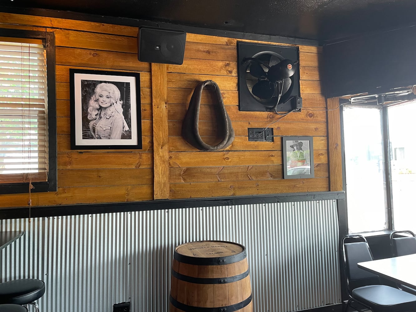 Lov’s Whiskey Barrel Saloon