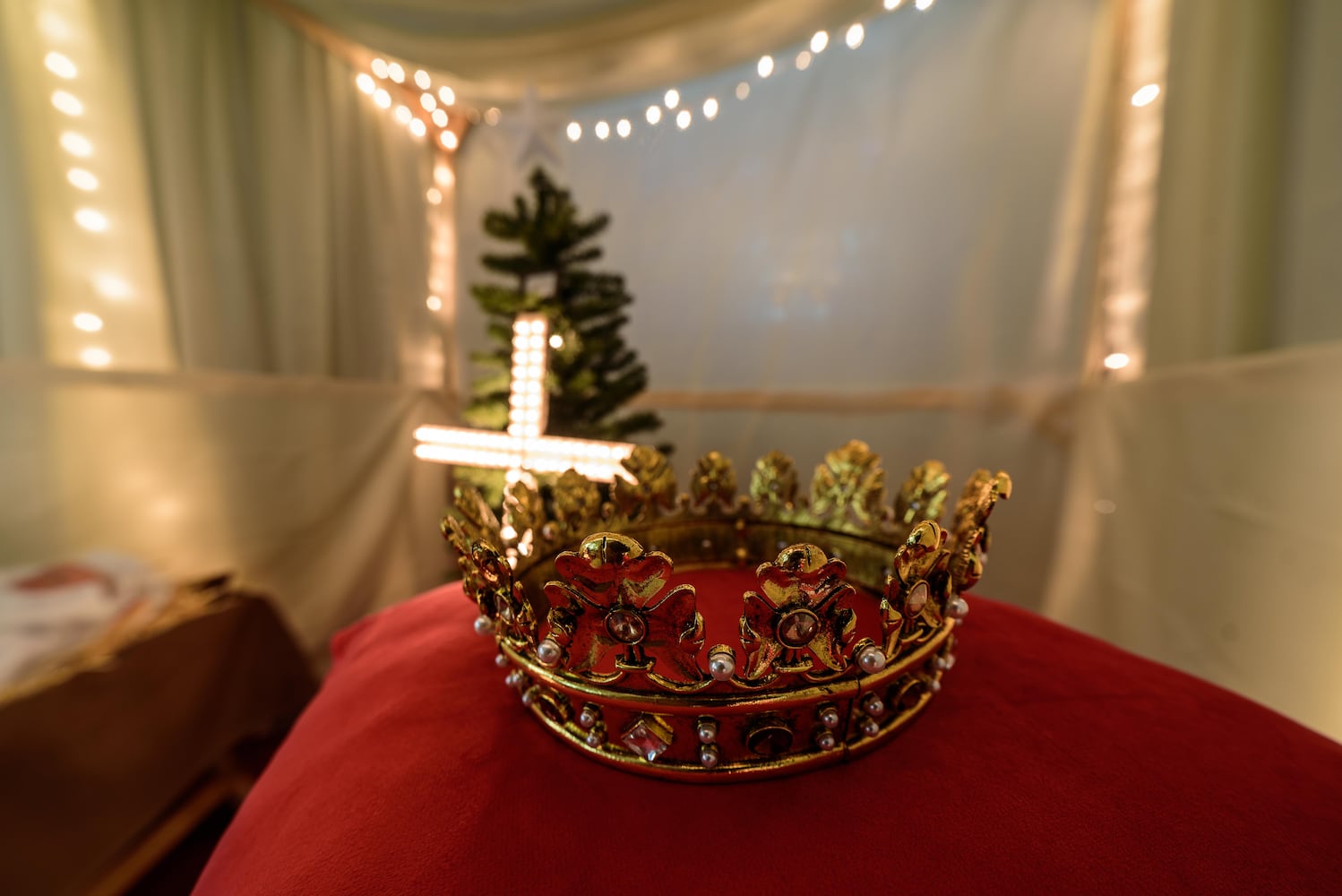 PHOTOS: See inside Linden Avenue Baptist Church in Dayton decorated for Christmas