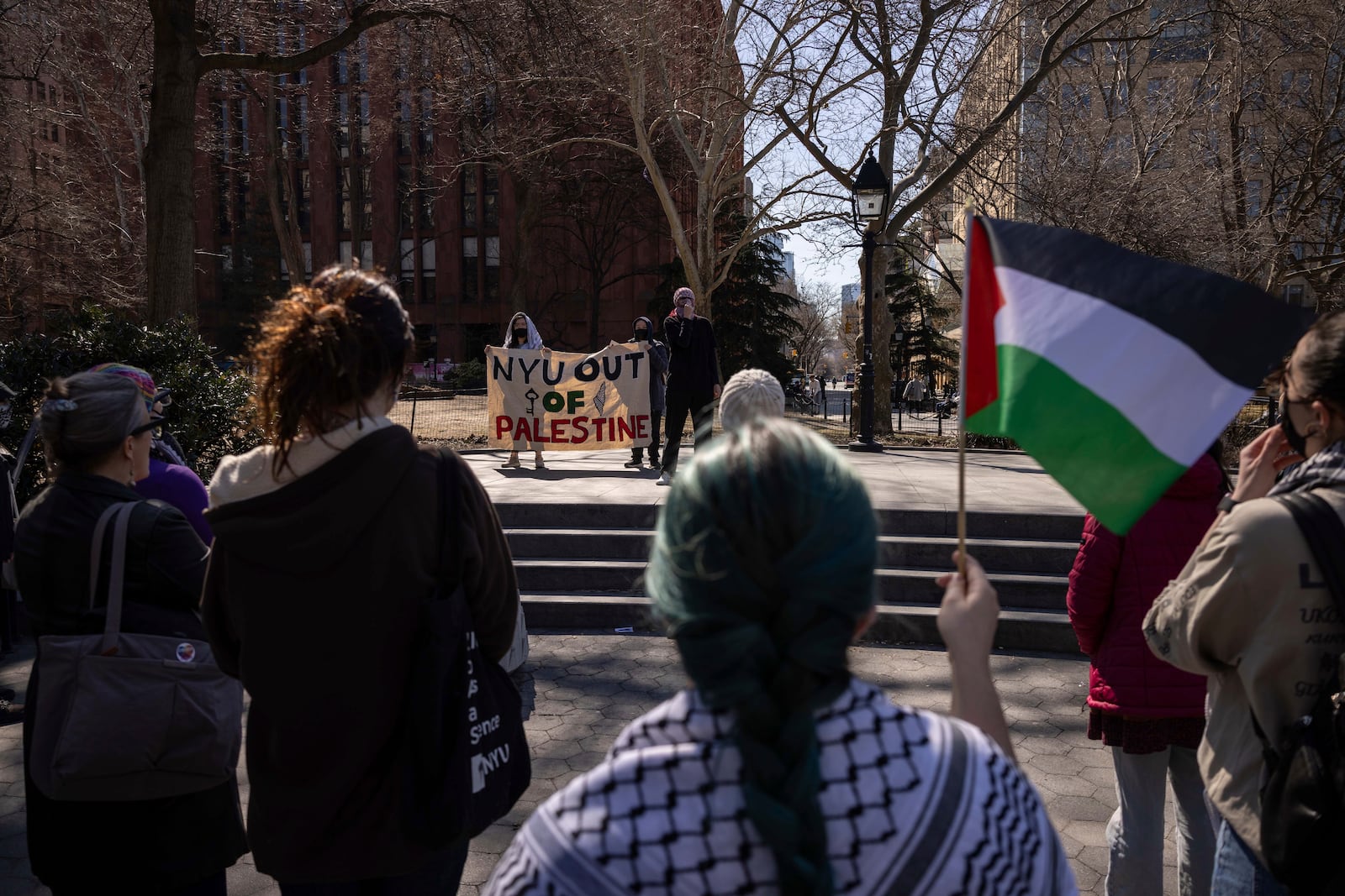 A protester including students of New York University gather for a demonstration in support of Palestinian activist Mahmoud Khalil at Washington Square Park, Tuesday, March 11, 2025, in New York. (AP Photo/Yuki Iwamura)