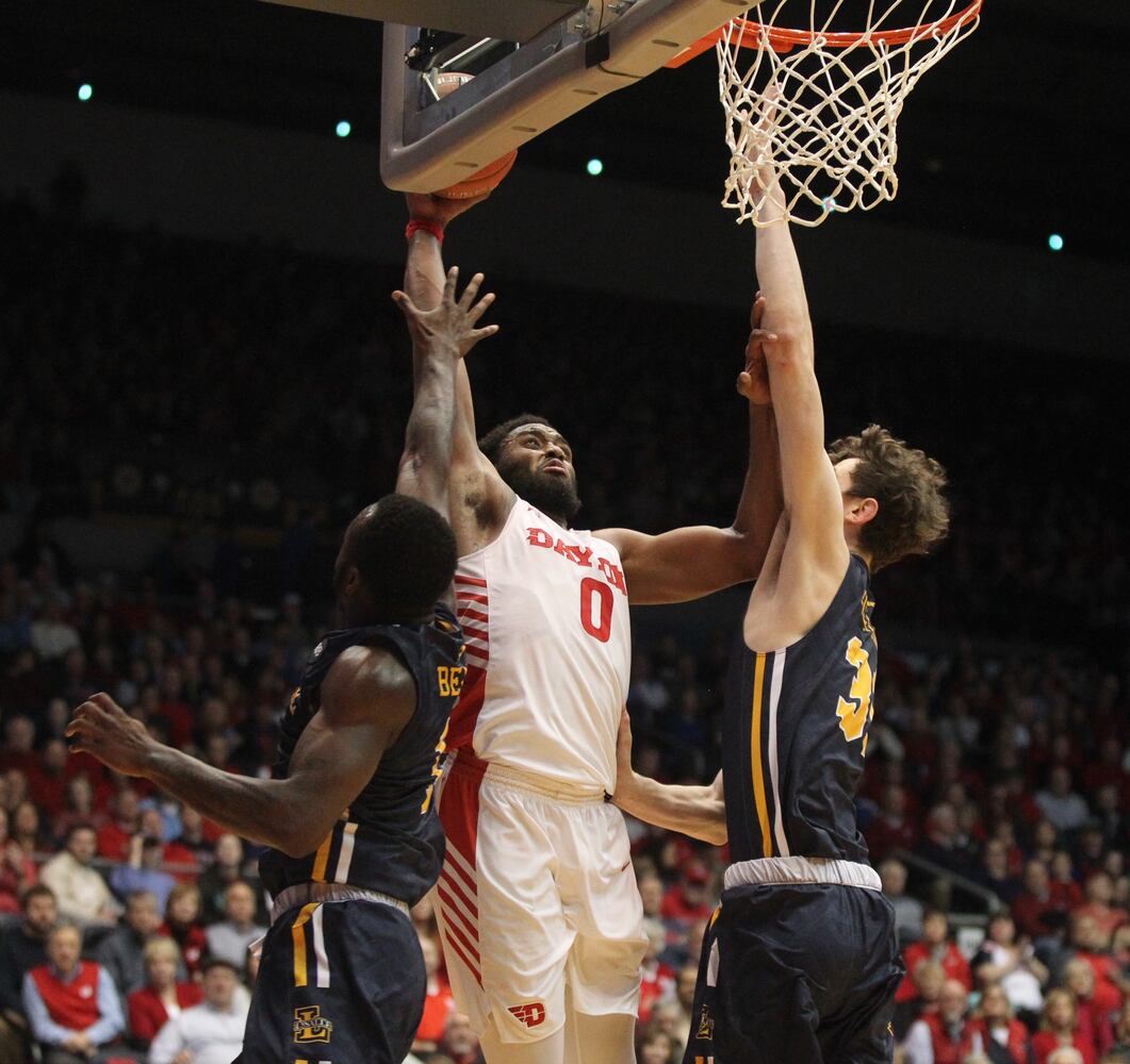 Twenty photos: Dayton Flyers vs. La Salle