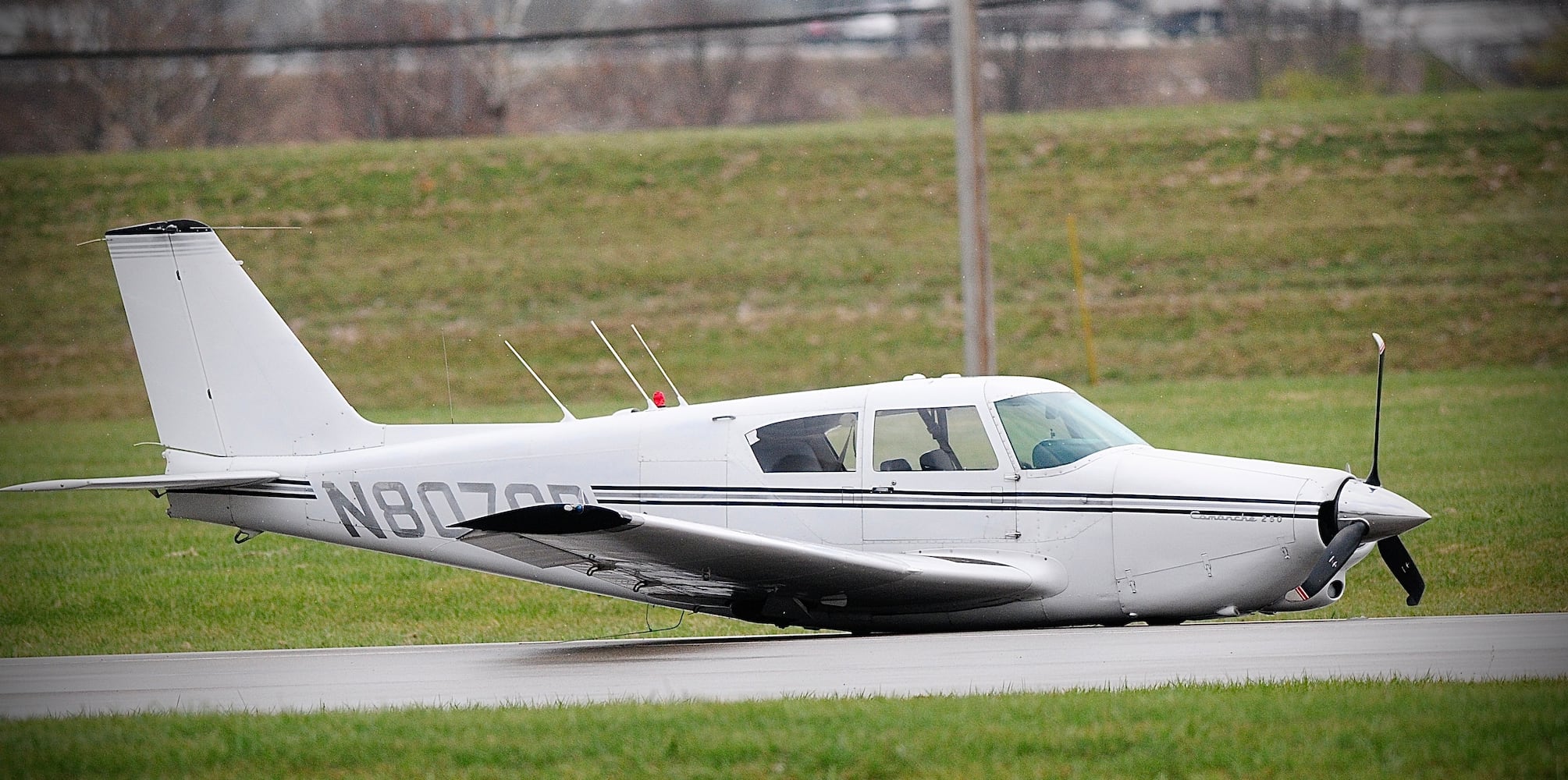 Plane lands on belly