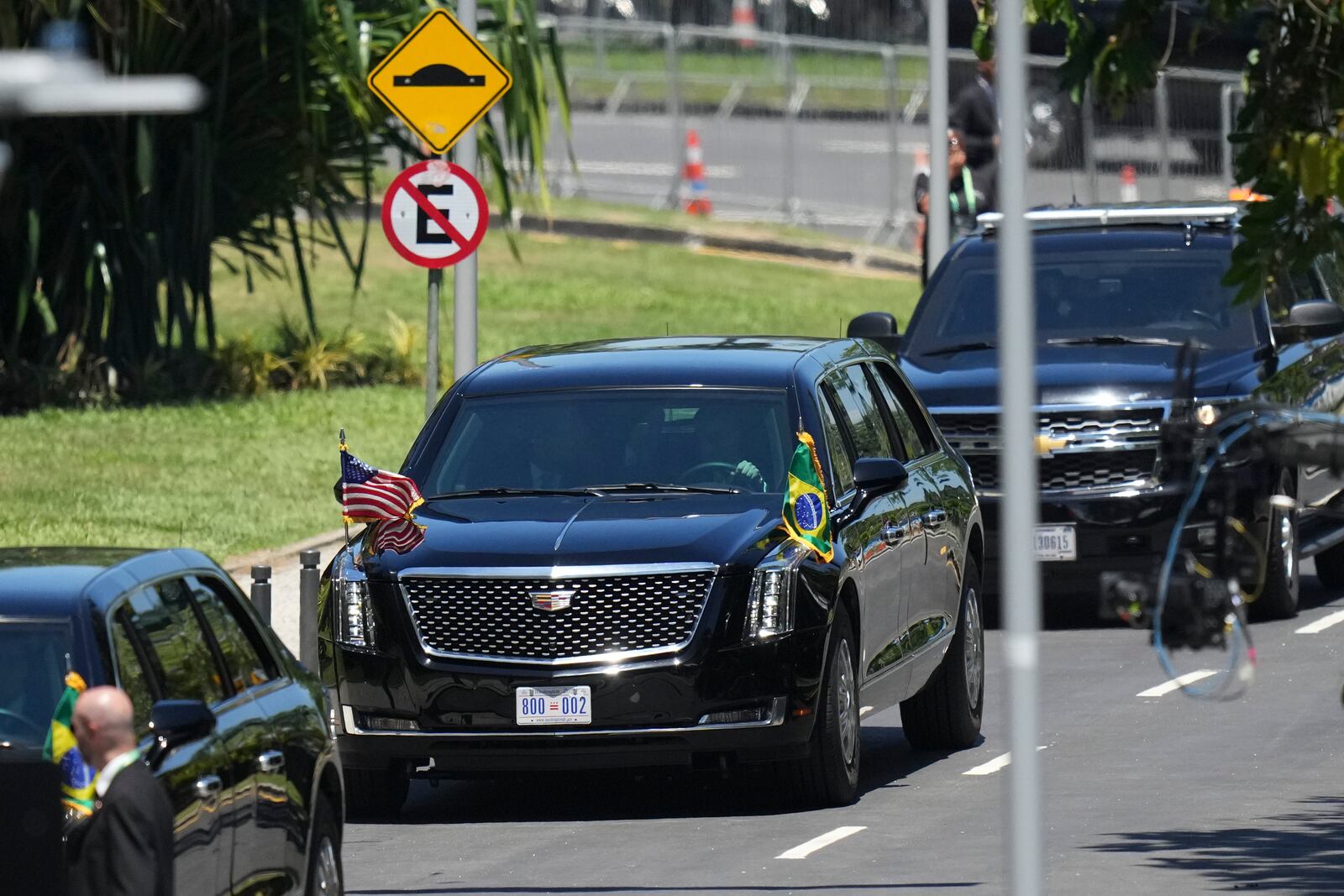 The car carrying U.S. President Joe Biden arrives to the G20 Summit in Rio de Janeiro, Monday, Nov. 18, 2024. (AP Photo/Silvia Izquierdo)