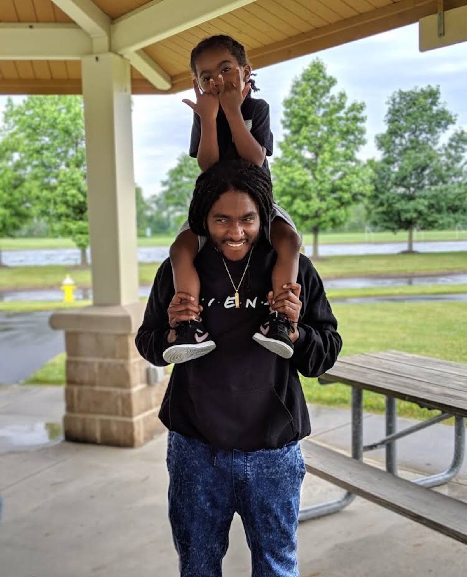 Eman Jones  with his son Ozi