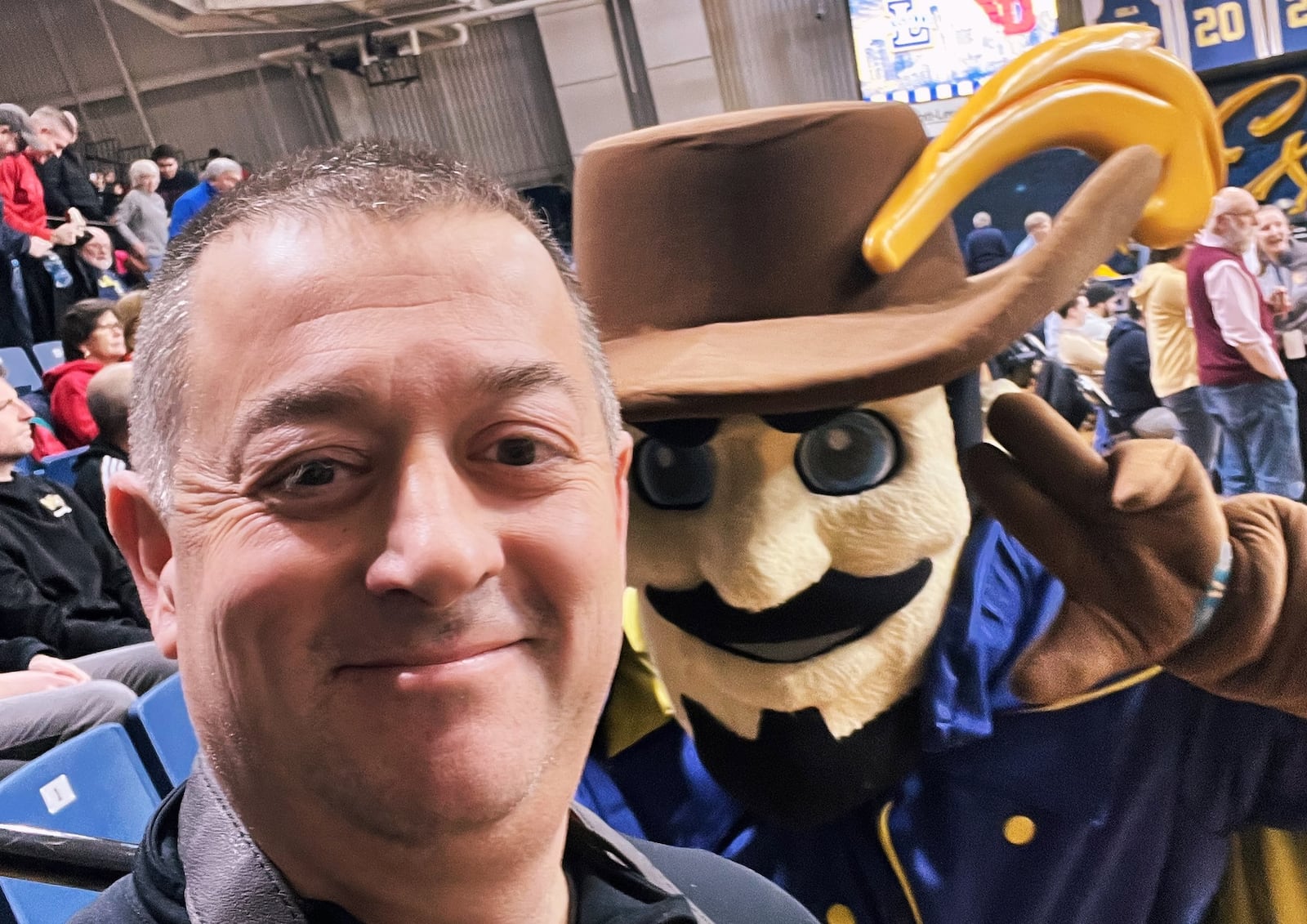 David Jablonski takes a selfie with the La Salle mascot on Jan. 23, 2024, at Tom Gola Arena in Philadelphia.