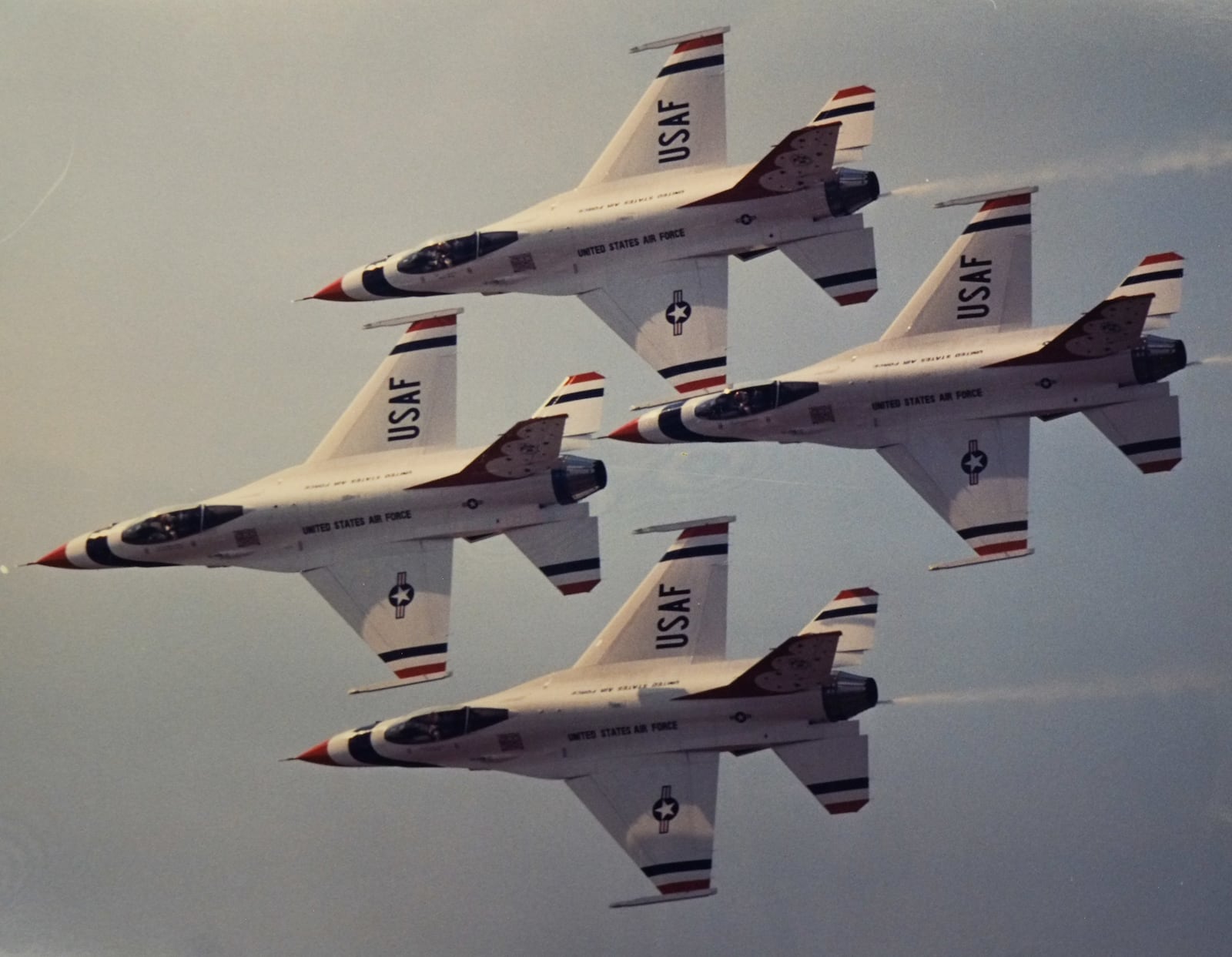 Air Force Thunderbirds perform at the 1988 Dayton Air Show. SKIP PETERSON COURTESY OF WRIGHT STATE UNIVERSITY, DAYTON DAILY NEWS ARCHIVE