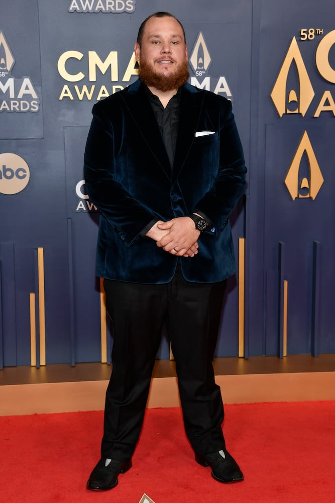 58th Annual CMA Awards - Arrivals