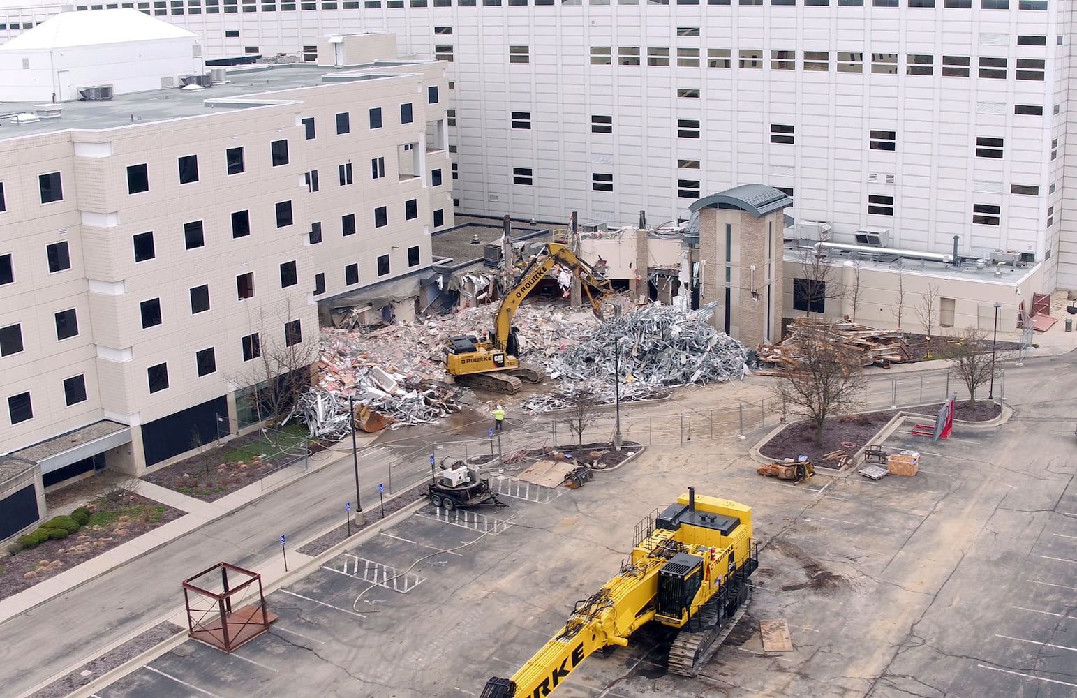 PHOTOS: Demolition of Good Samaritan Hospital continues