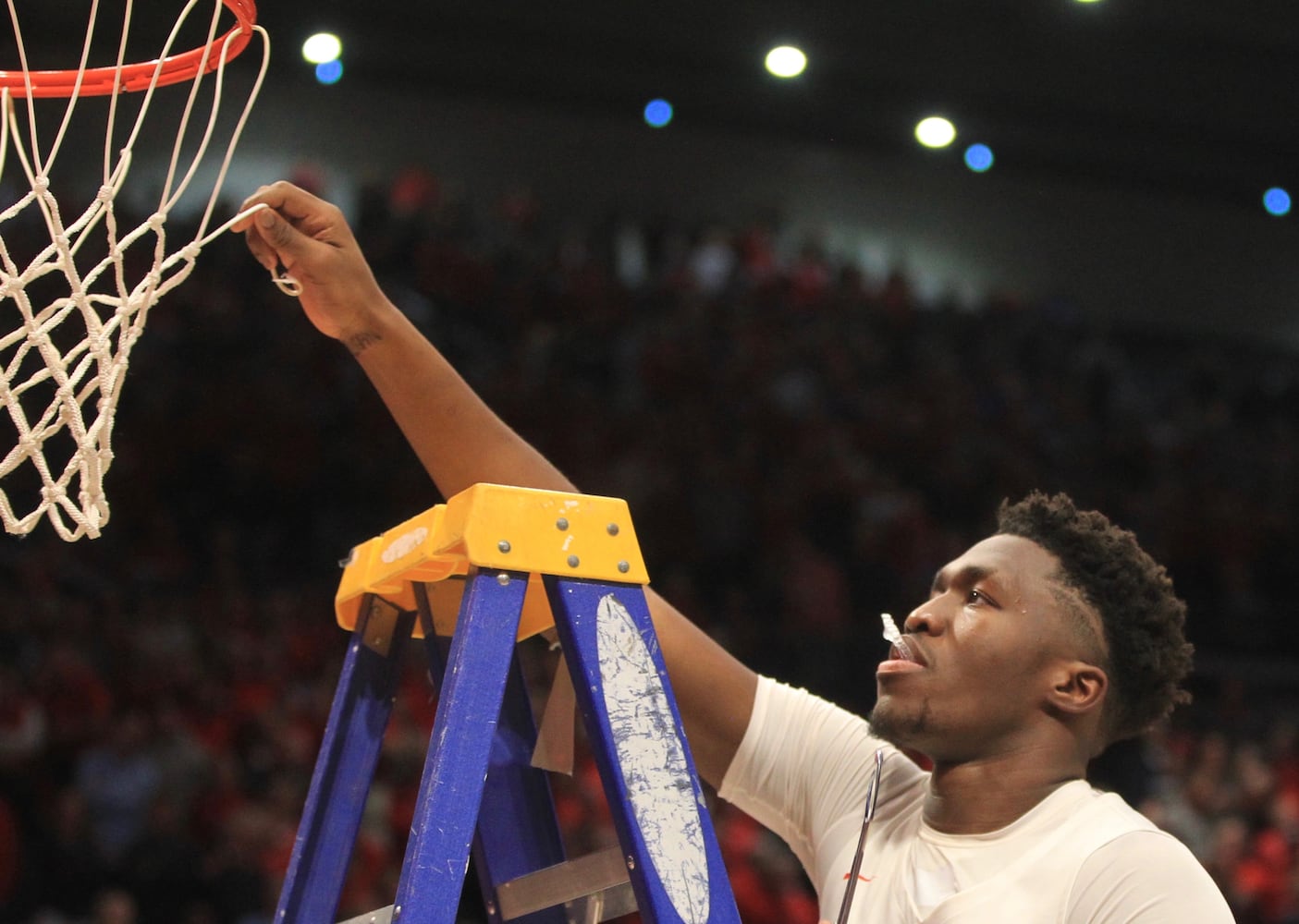 Photos: Dayton Flyers celebrate record-breaking 29th victory