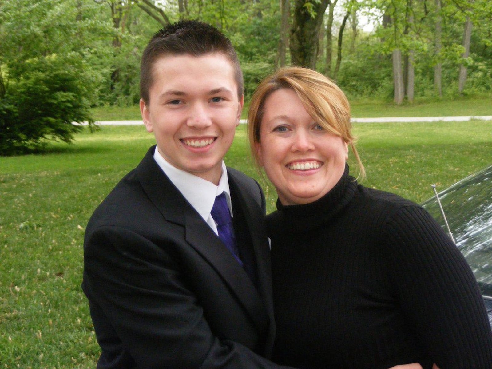 Justin Back with his mother, Sandy Cates. COURTESY OF MARK AND SANDY CATES