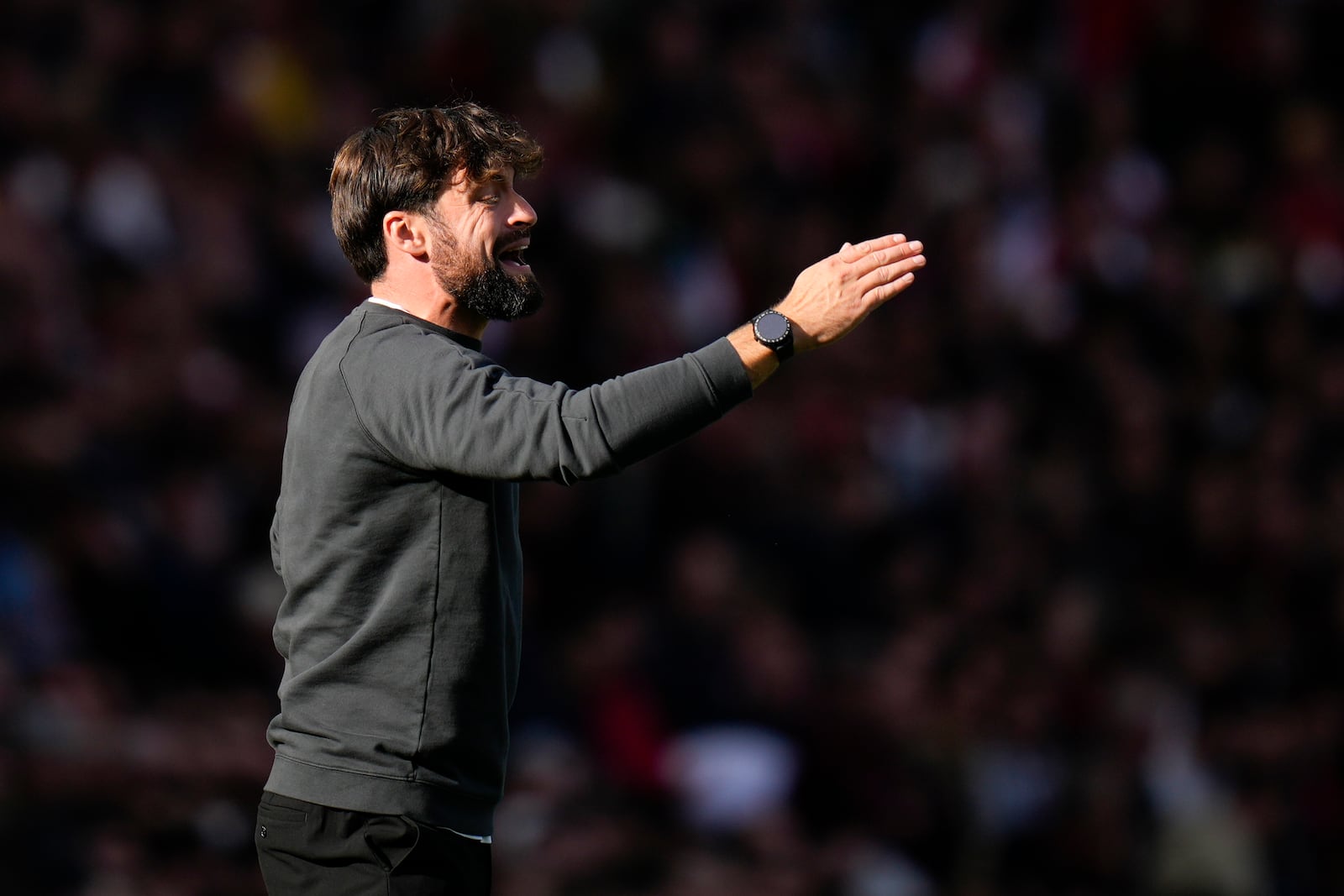 Southampton's head coach Russell Martin gestures during the English Premier League soccer match between Arsenal and Southampton at the Emirates Stadium in London, Saturday, Oct. 5, 2024. (AP Photo/Kirsty Wigglesworth)